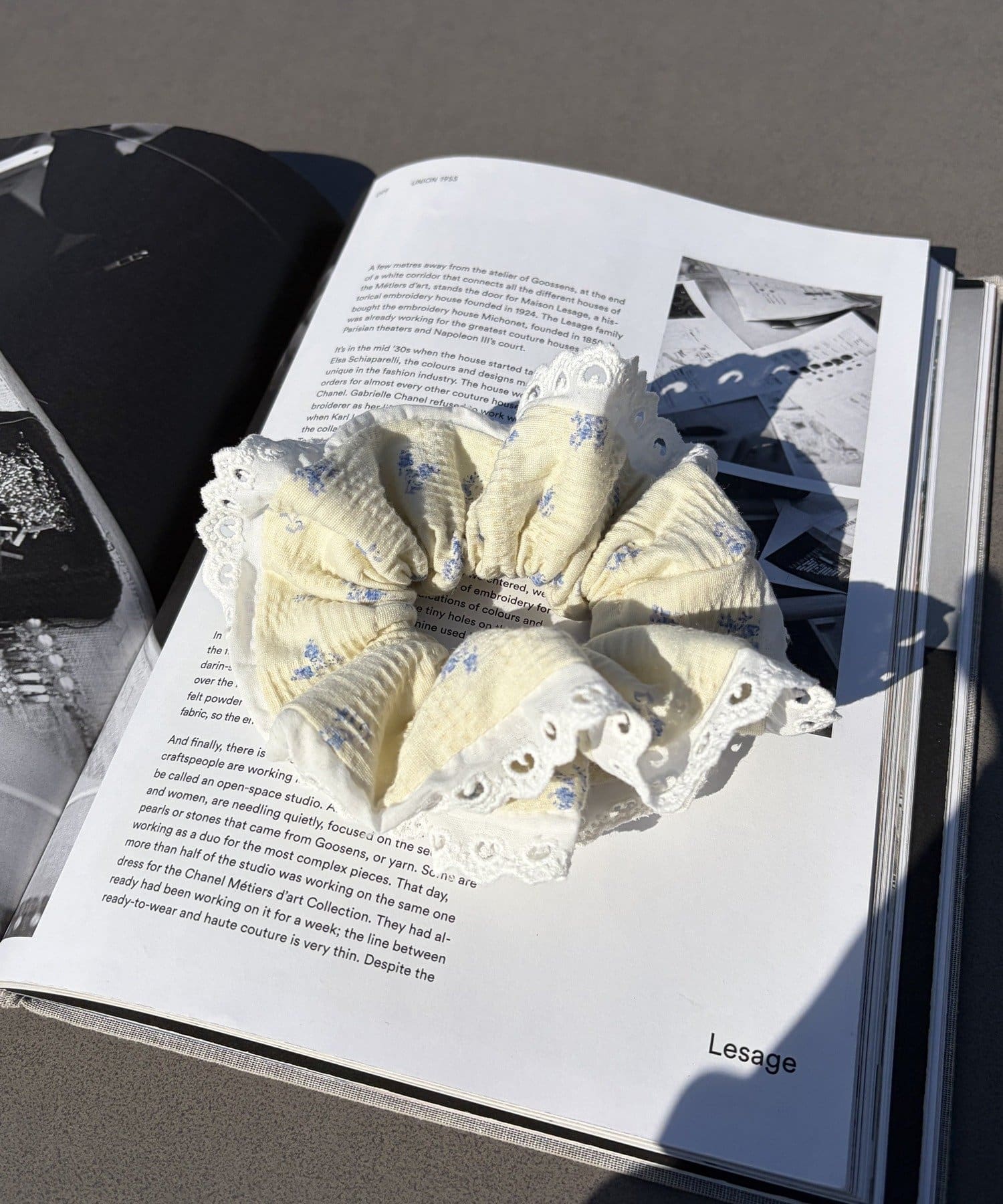 Lattice(ラティス) 小花柄レース付きシュシュ