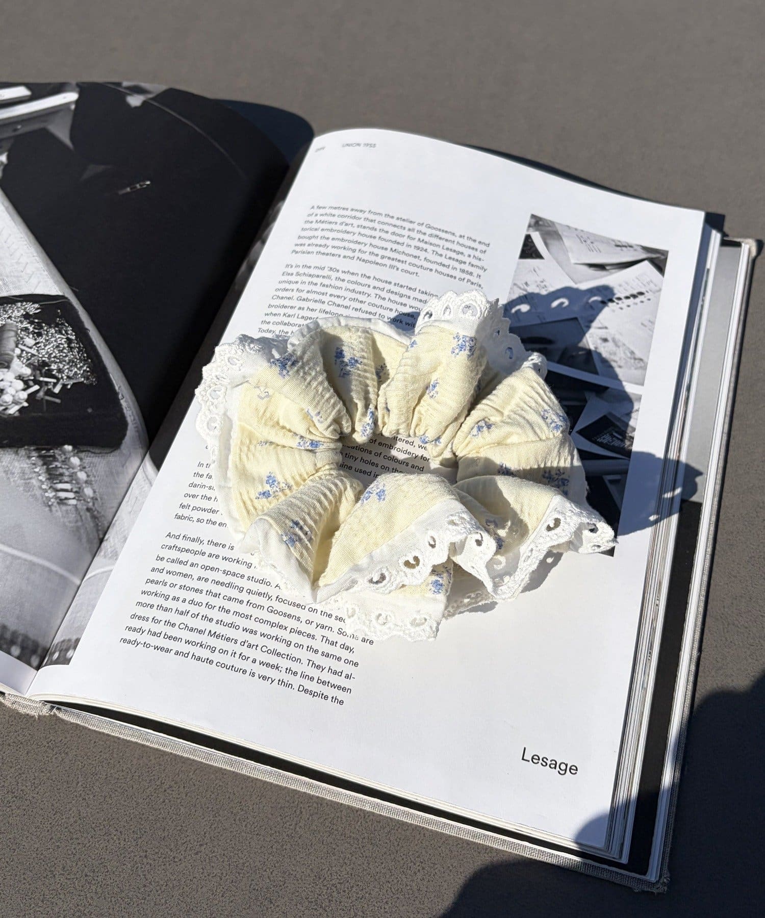 Lattice(ラティス) 小花柄レース付きシュシュ