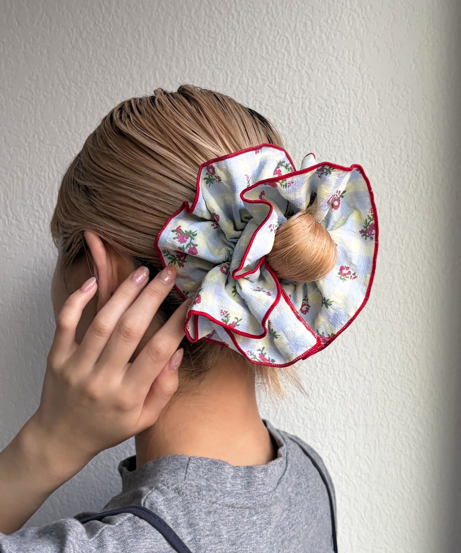 Lattice(ラティス) チェック花柄シュシュ