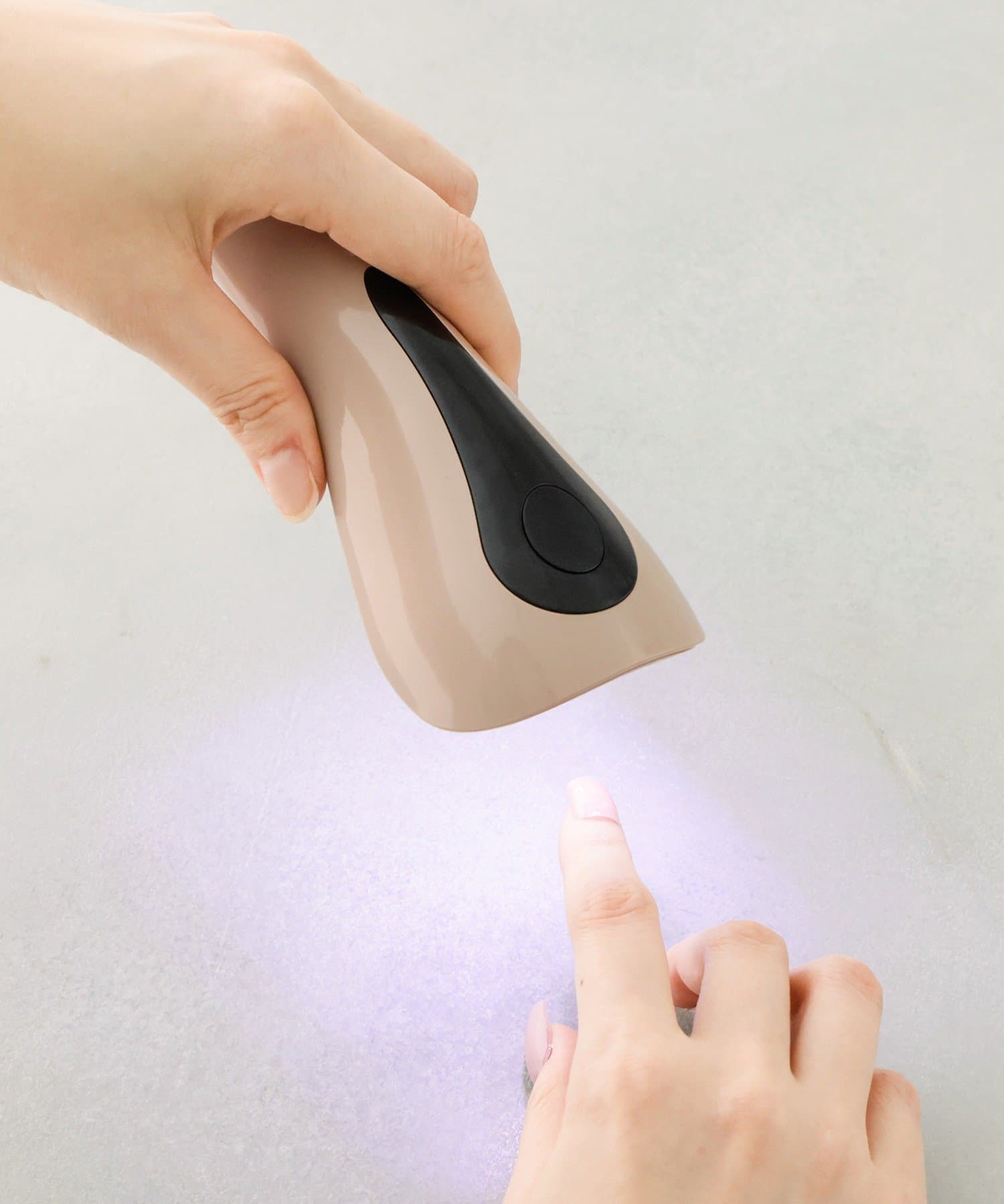 3COINS(スリーコインズ) ネイルハンディライト／Elune