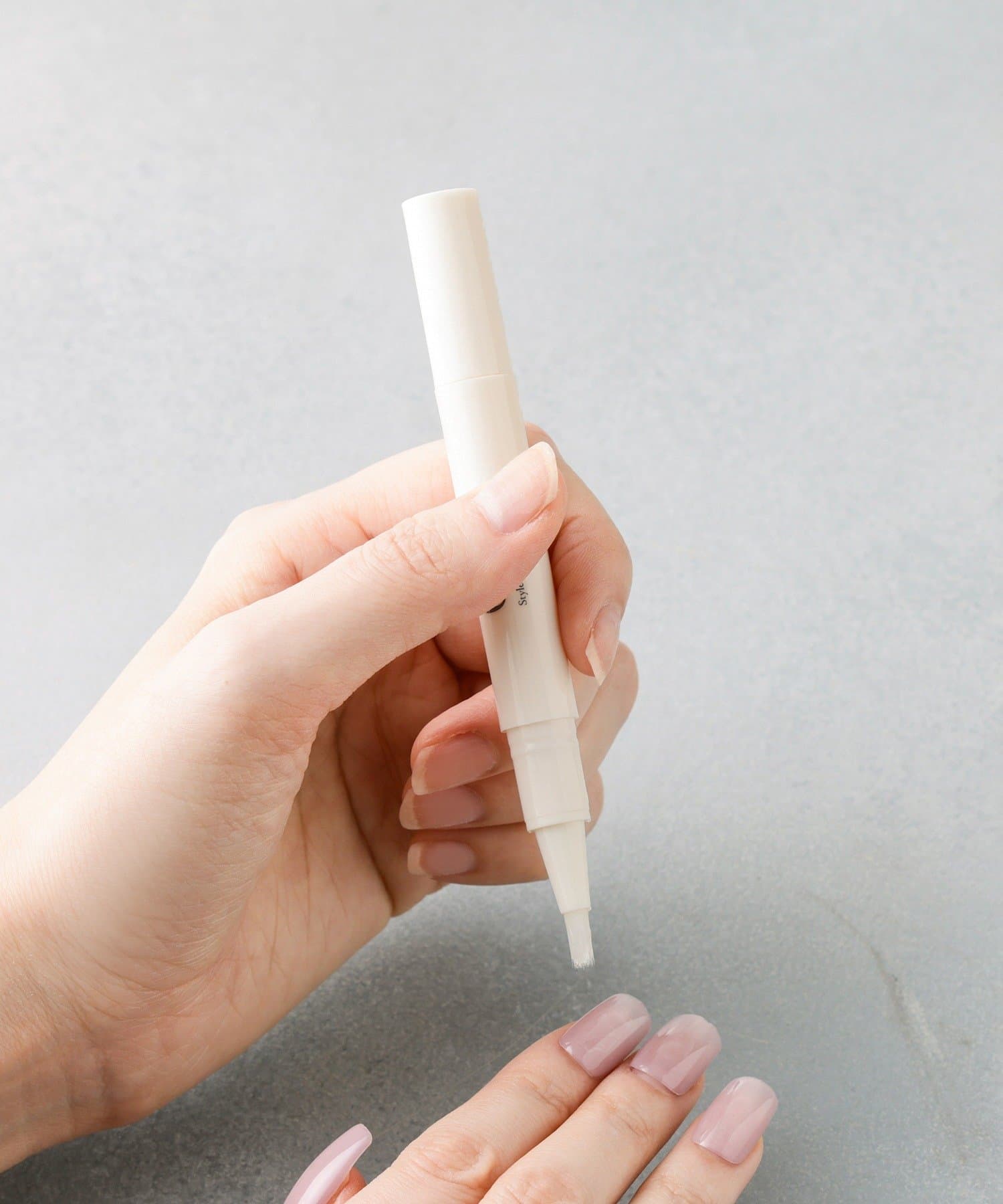 3COINS(スリーコインズ) アートスティックネイルジェル／Elune