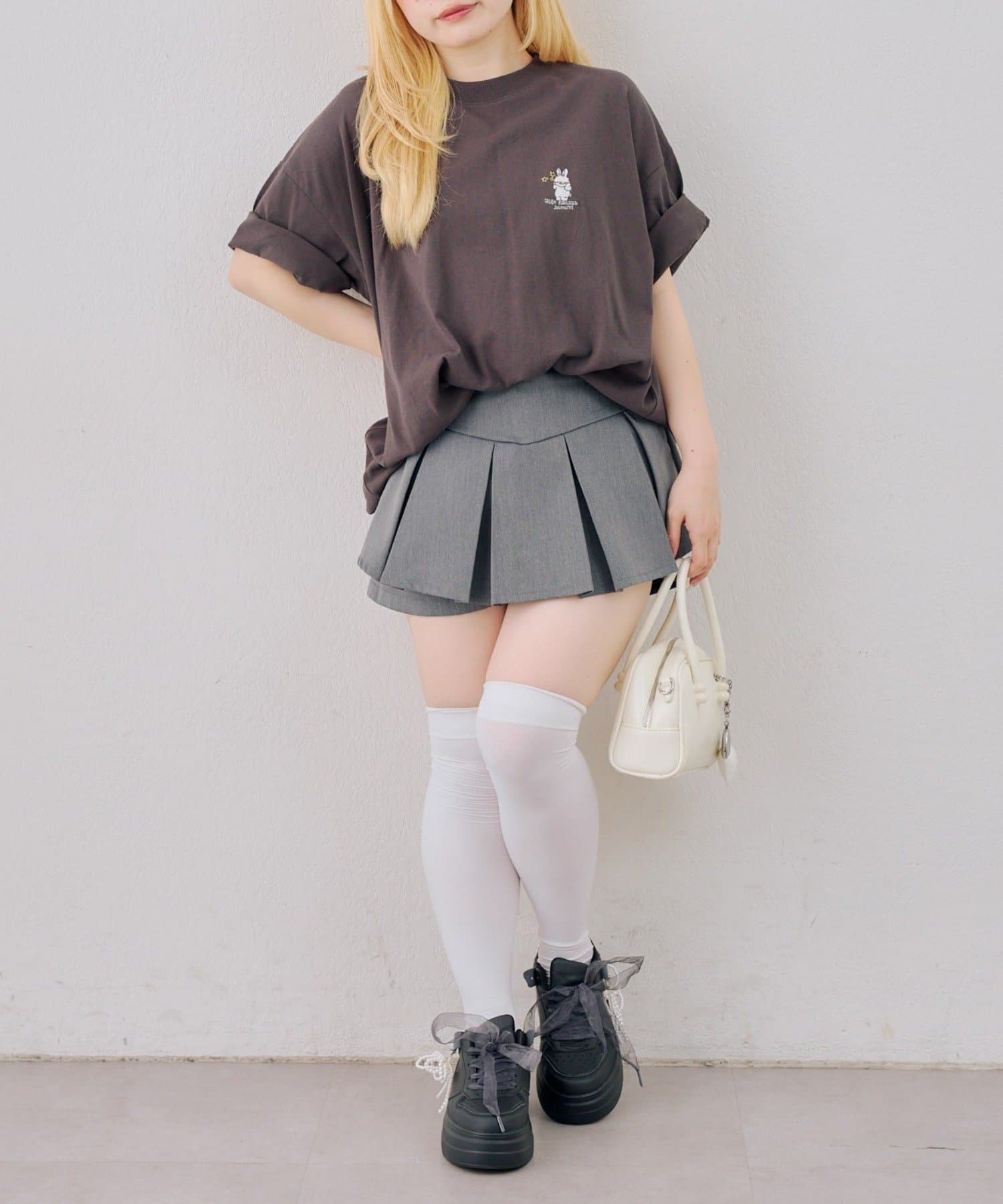 NICE CLAUP / OLIVE des OLIVE OUTLET(ナイスクラップ  / オリーブ デ オリーブ アウトレット) 【ANOTHER BRANCH】わちゃわちゃウサギＢＩＧＴシャツ