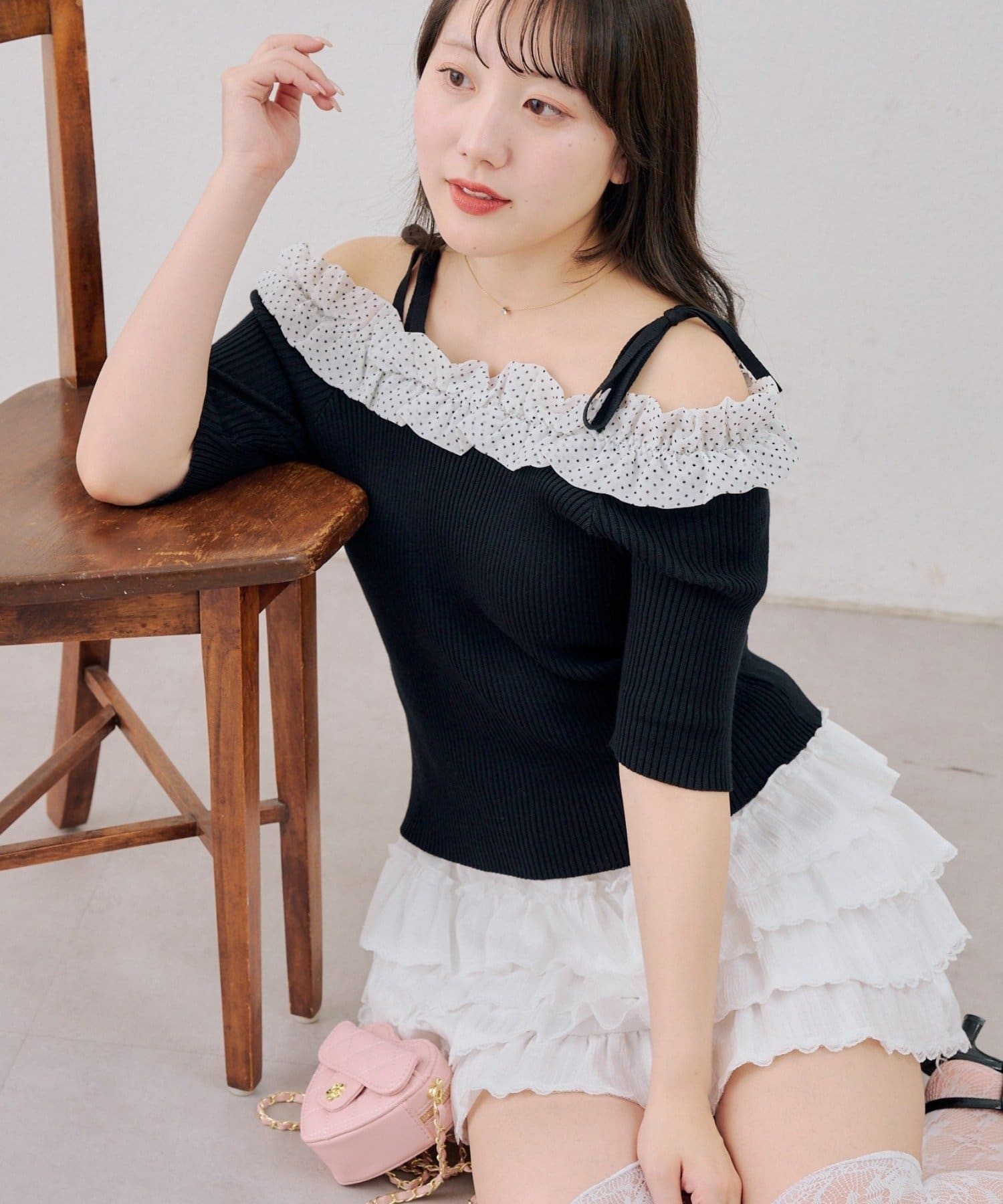 NICE CLAUP / OLIVE des OLIVE OUTLET(ナイスクラップ  / オリーブ デ オリーブ アウトレット) 【ANOTHER BRANCH】オフショルフリルニットプルオーバー