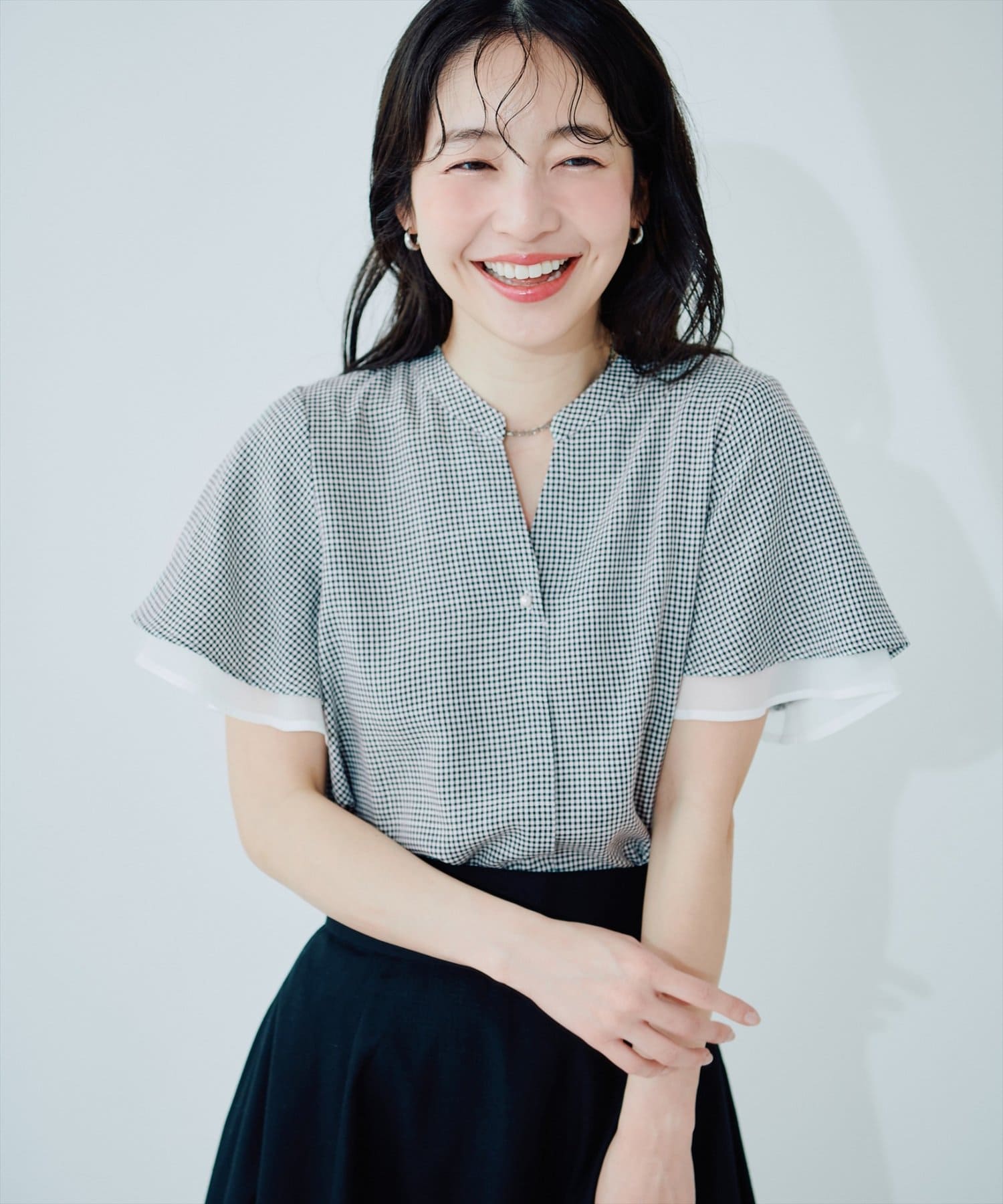 natural couture(ナチュラルクチュール) 袖口シアーパール釦スキッパーブラウス