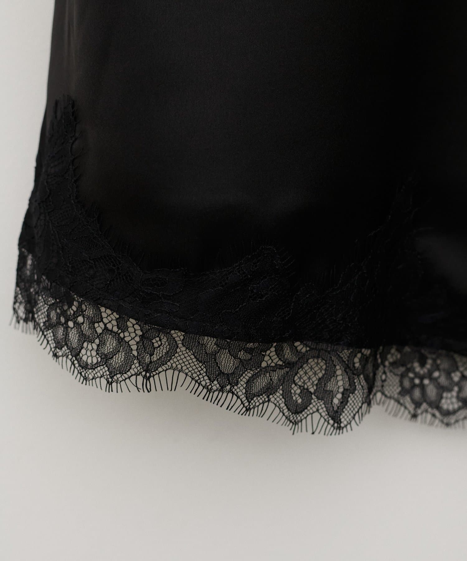 LARUTA(ラルータ) ［Yurieピック］サテンアシンメトリーレースキャミ