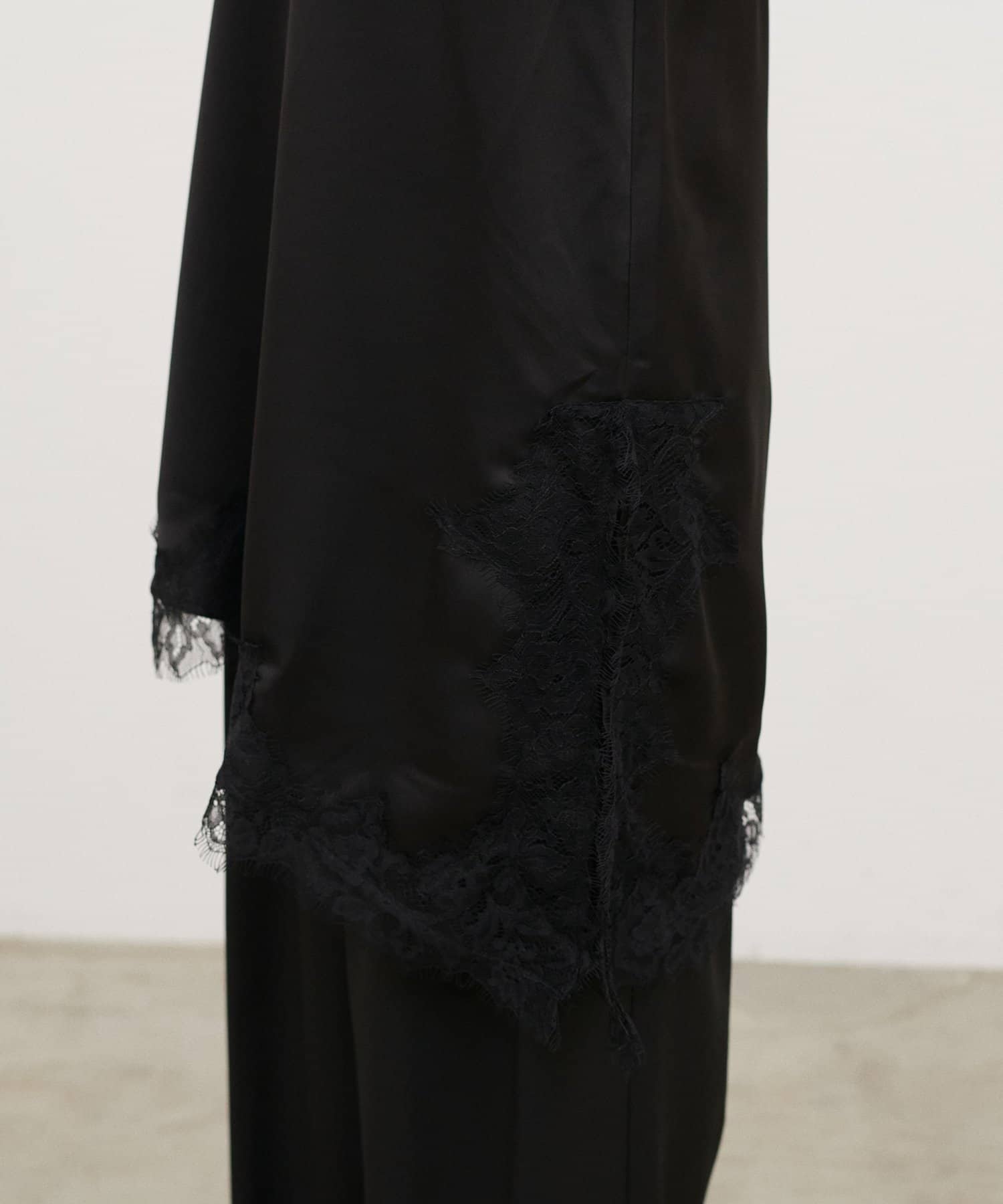 LARUTA(ラルータ) ［Yurieピック］サテンアシンメトリーレースキャミ