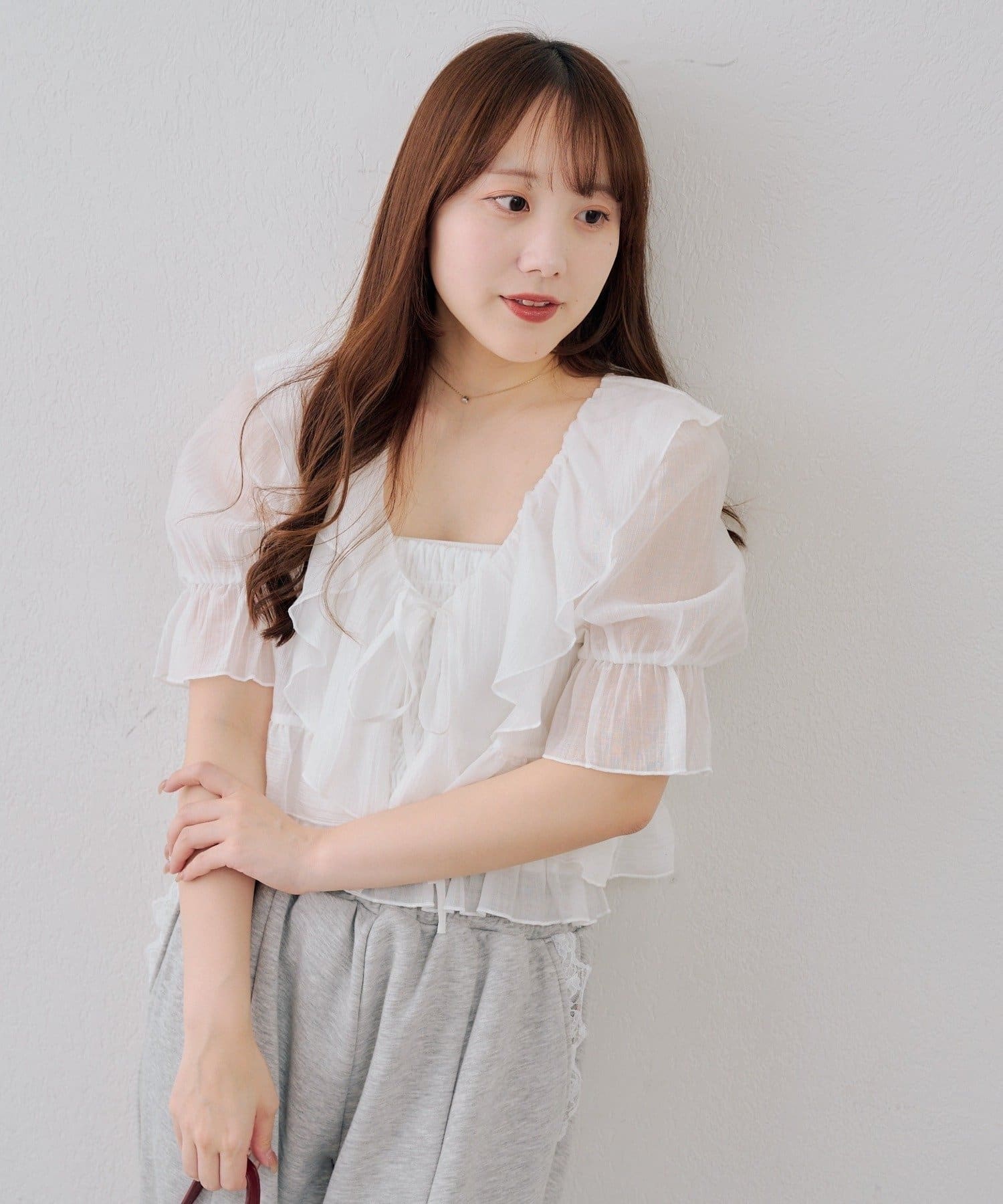 NICE CLAUP / OLIVE des OLIVE OUTLET(ナイスクラップ  / オリーブ デ オリーブ アウトレット) 【continuer】5分袖ラッフルブラウス&シャーリングキャミ