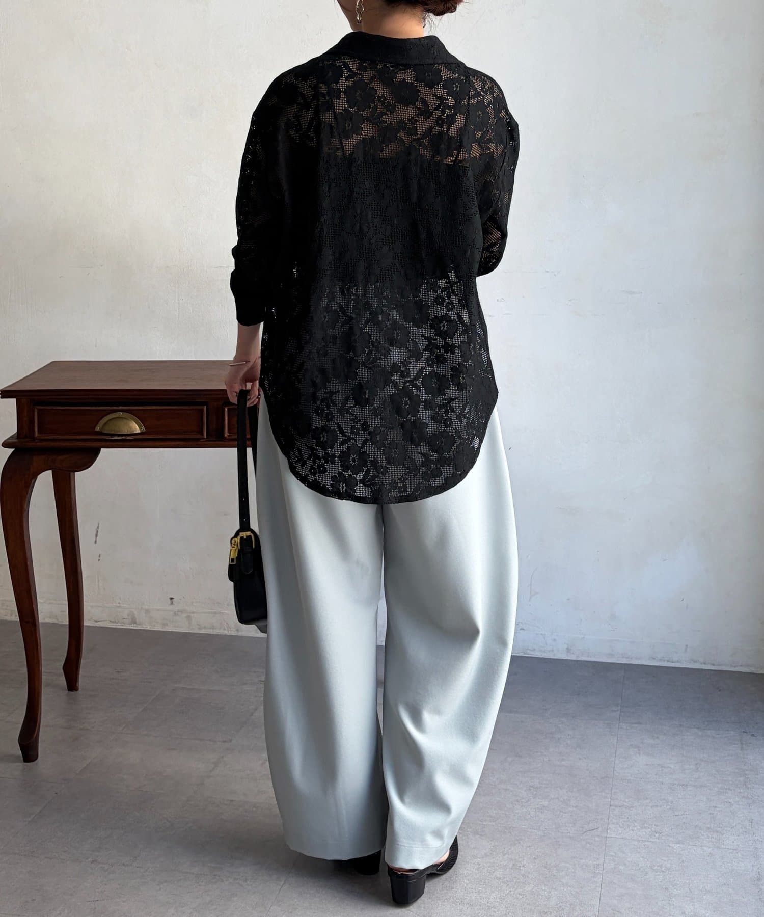 Chez toi(シェトワ) 総レースシャツ