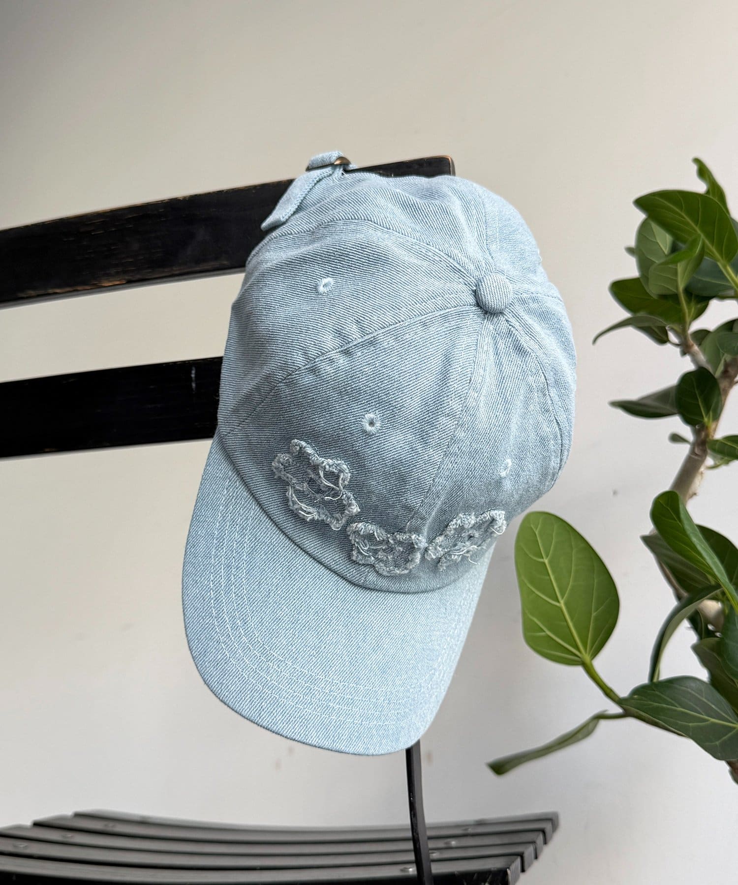 CPCM(シーピーシーエム) デニムフラワーアップリケキャップ