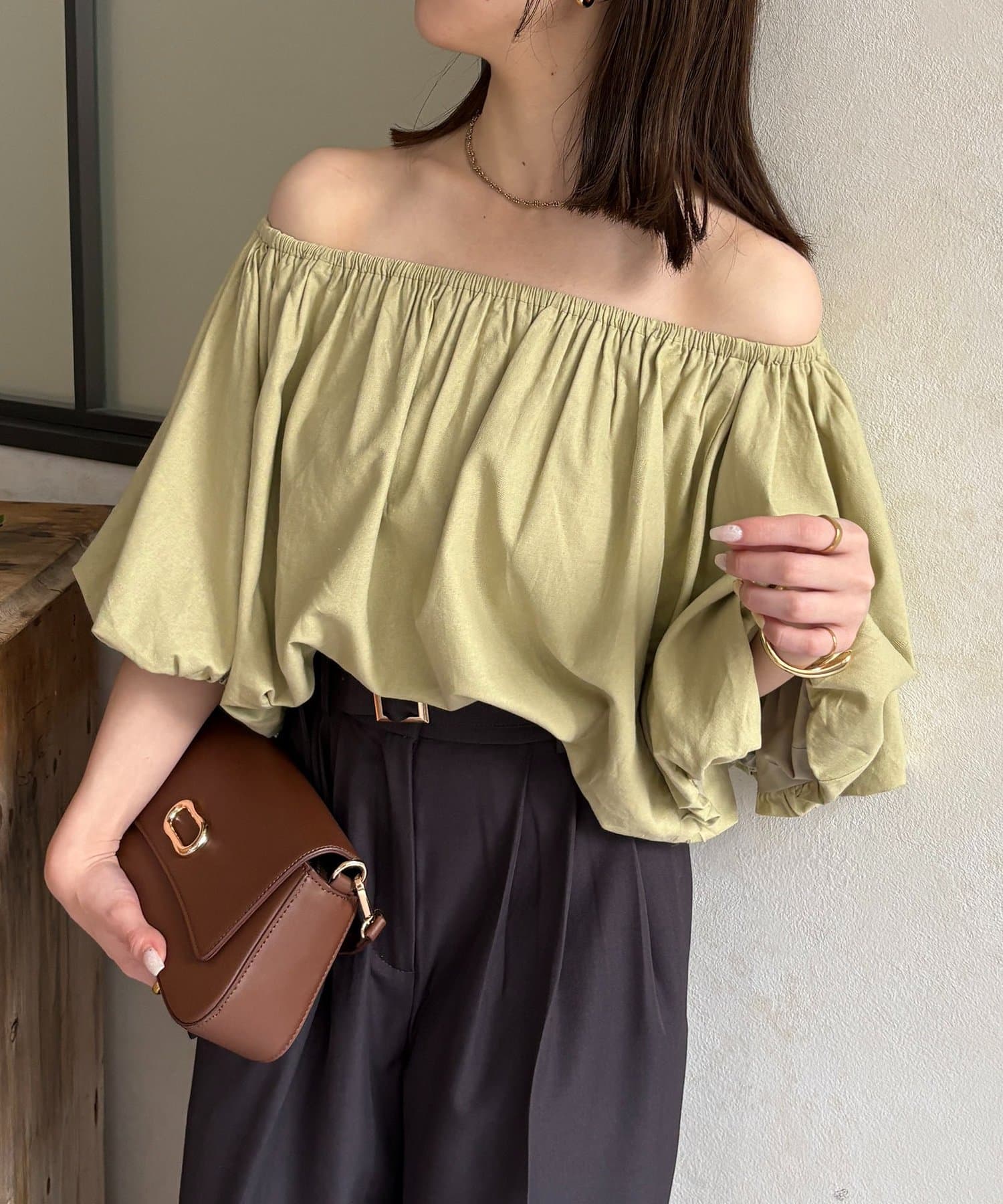 Thevon.(ゼヴォン) ボートネックバルーンブラウス