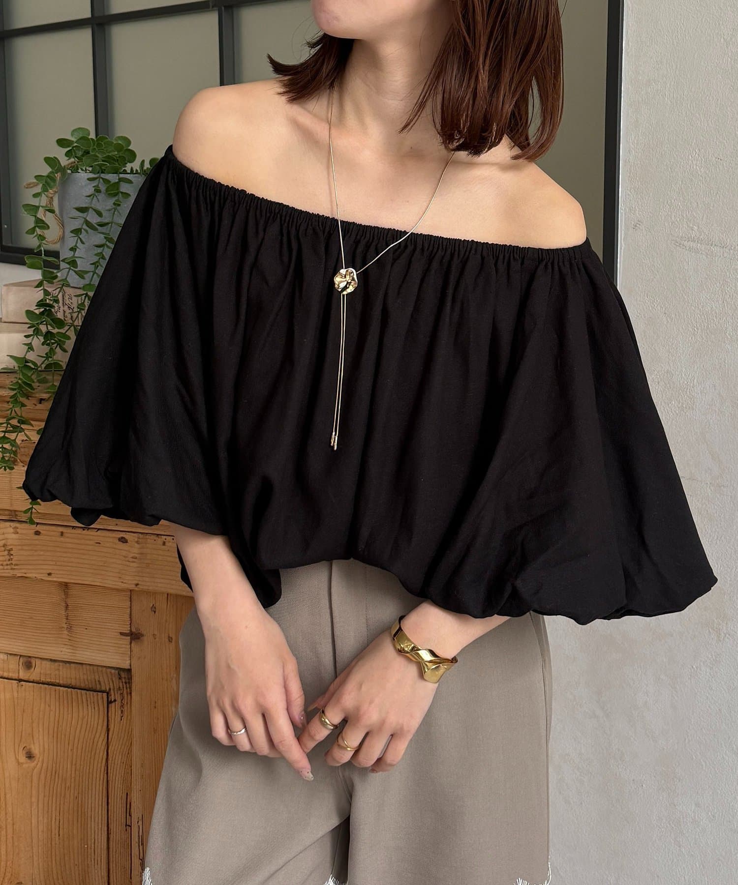 Thevon.(ゼヴォン) ボートネックバルーンブラウス