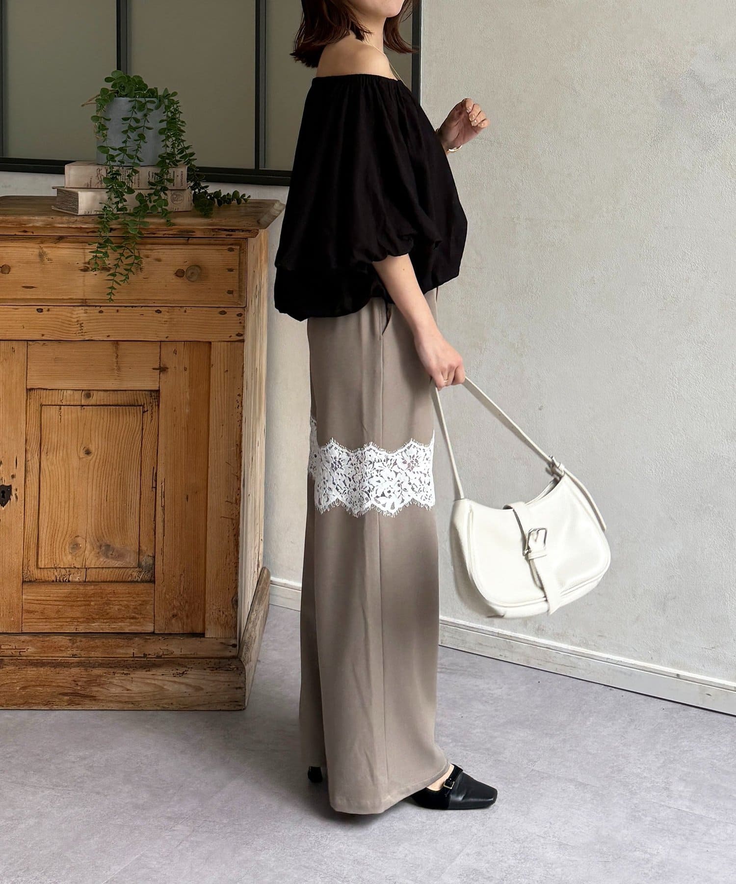 Thevon.(ゼヴォン) ボートネックバルーンブラウス