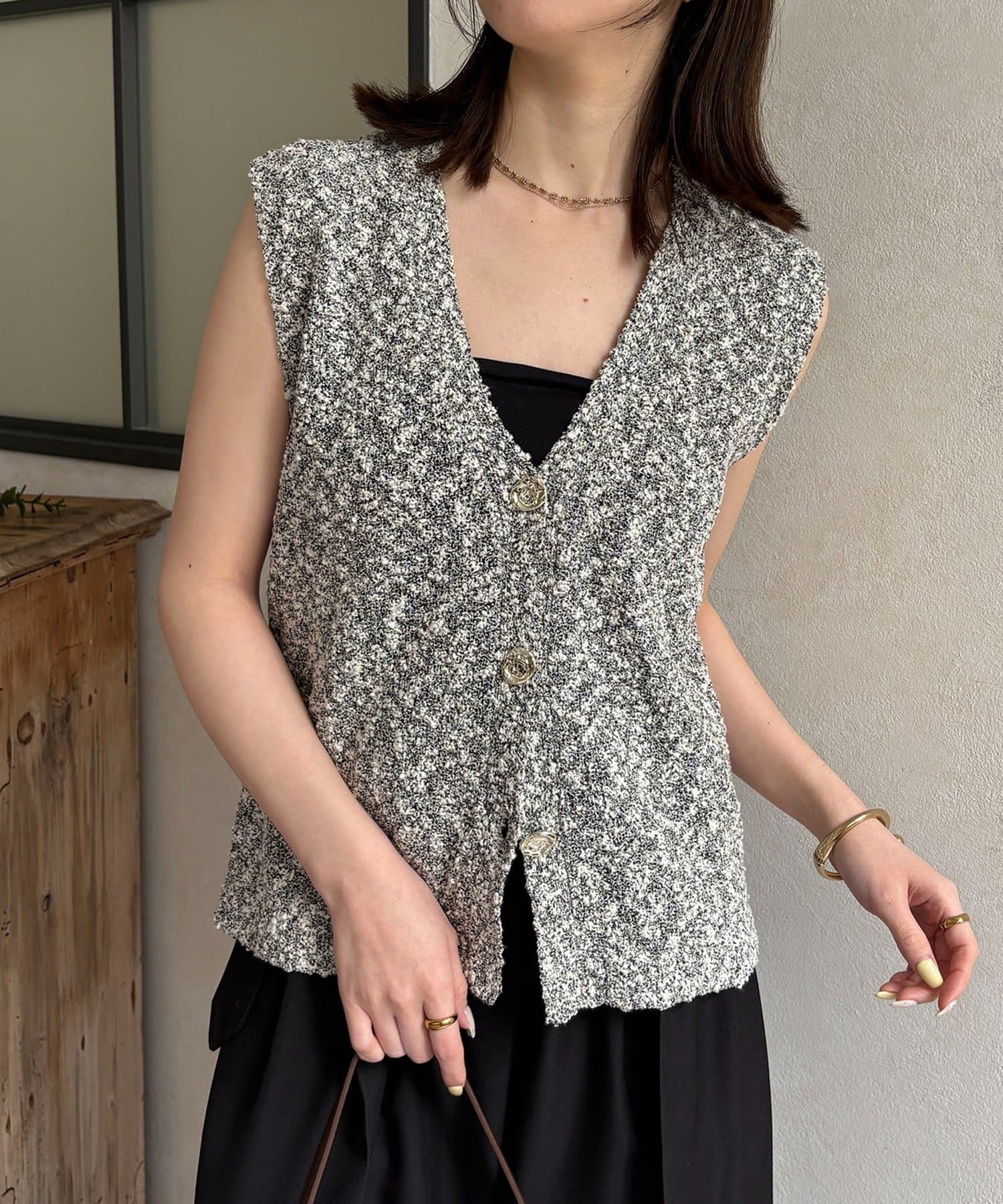 Thevon.(ゼヴォン) MIXニュアンスボタンノースリニット