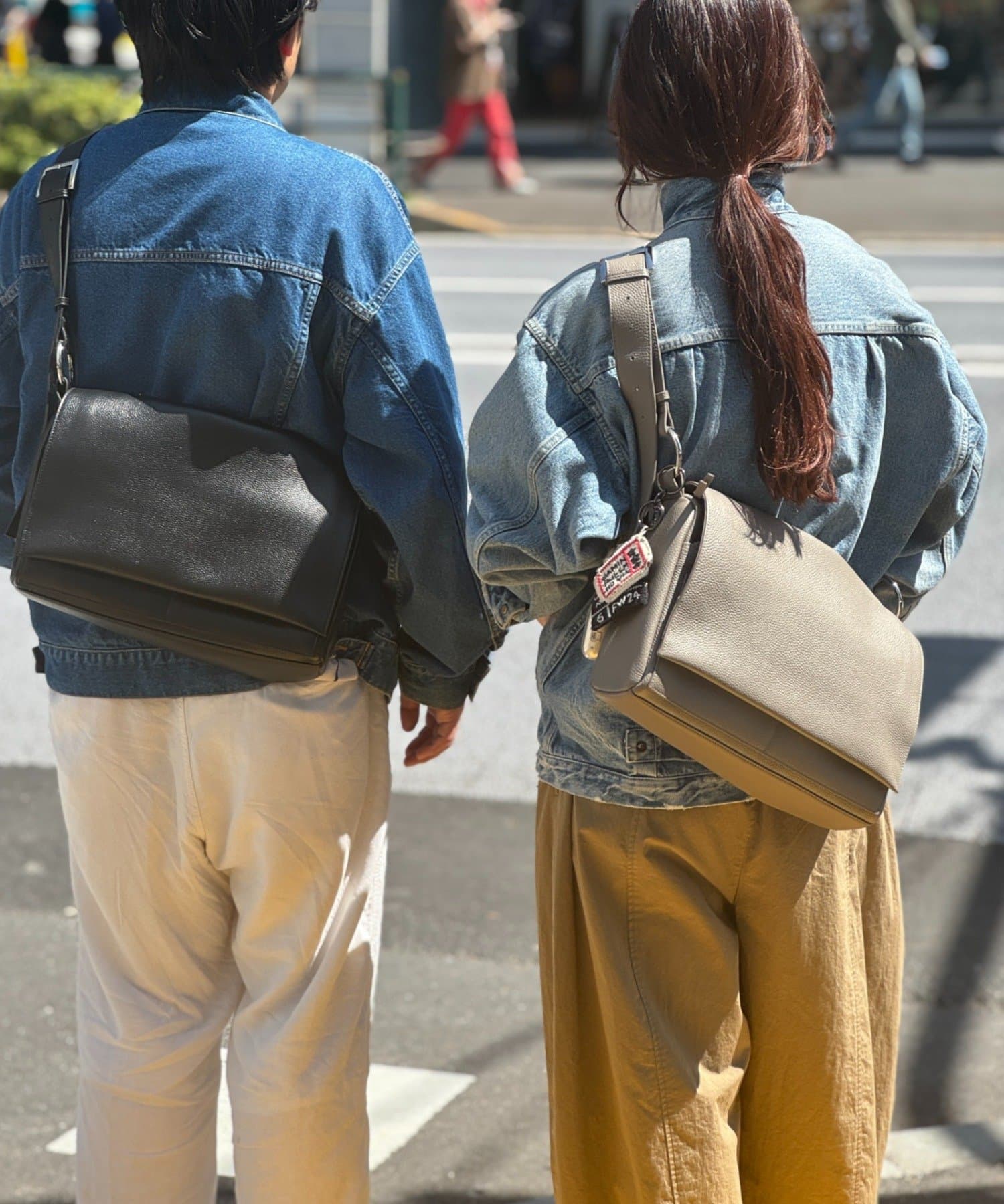 BEARDSLEY(ビアズリー) 《4/8(水)12:00予約開始》《本革》ラージレザーボディバッグ