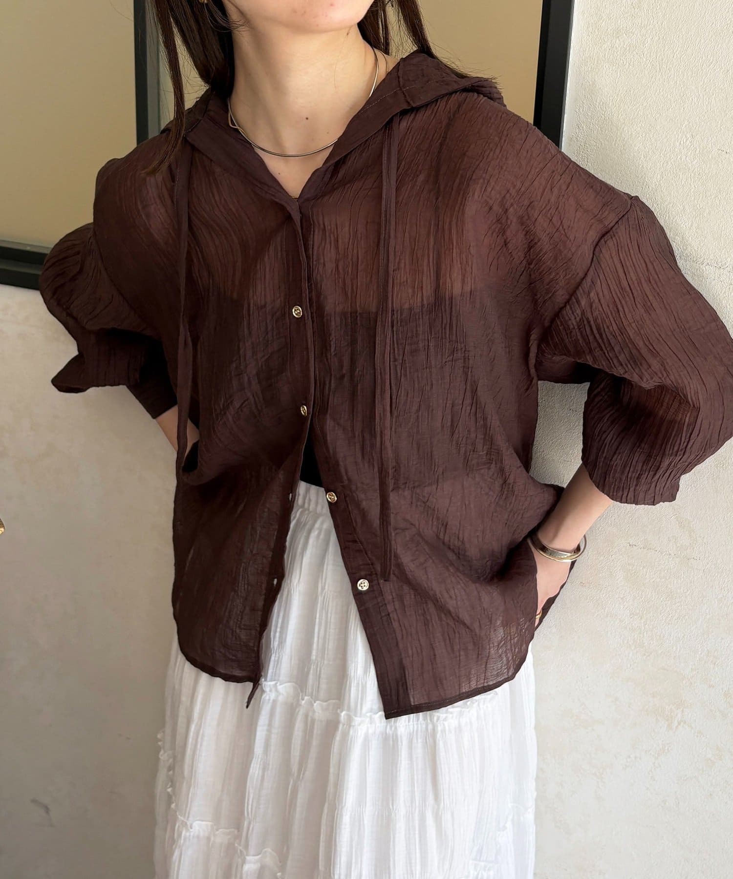 Thevon.(ゼヴォン) GOLDボタンワッシャーシアーフードシャツ