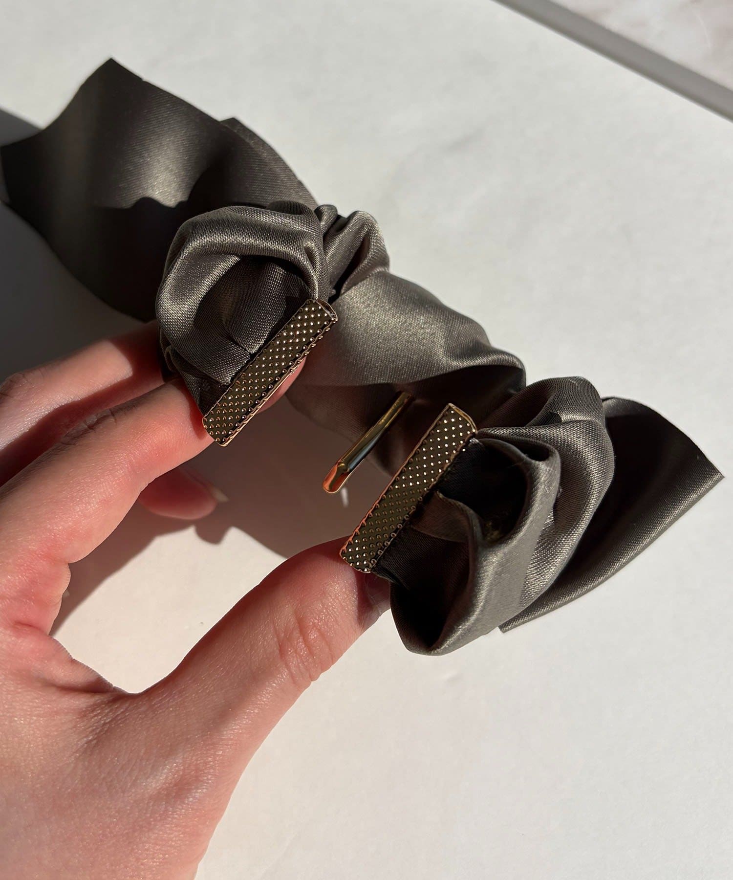 CAPRICIEUX LE'MAGE(カプリシュレマージュ) 〈GOLDY/ゴールディ〉アシメリボンポニーフック