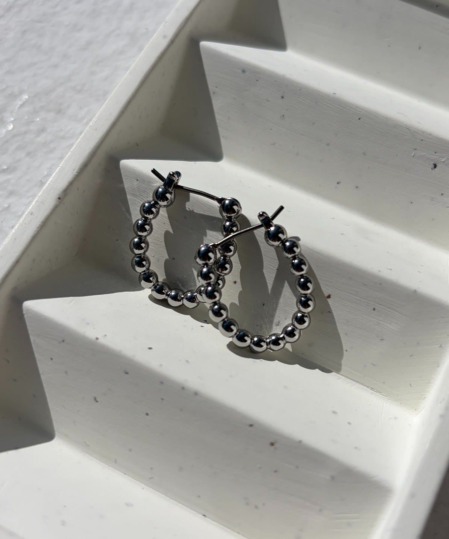 CAPRICIEUX LE'MAGE(カプリシュレマージュ) 〈GOLDY/ゴールディ〉ツブフープピアス