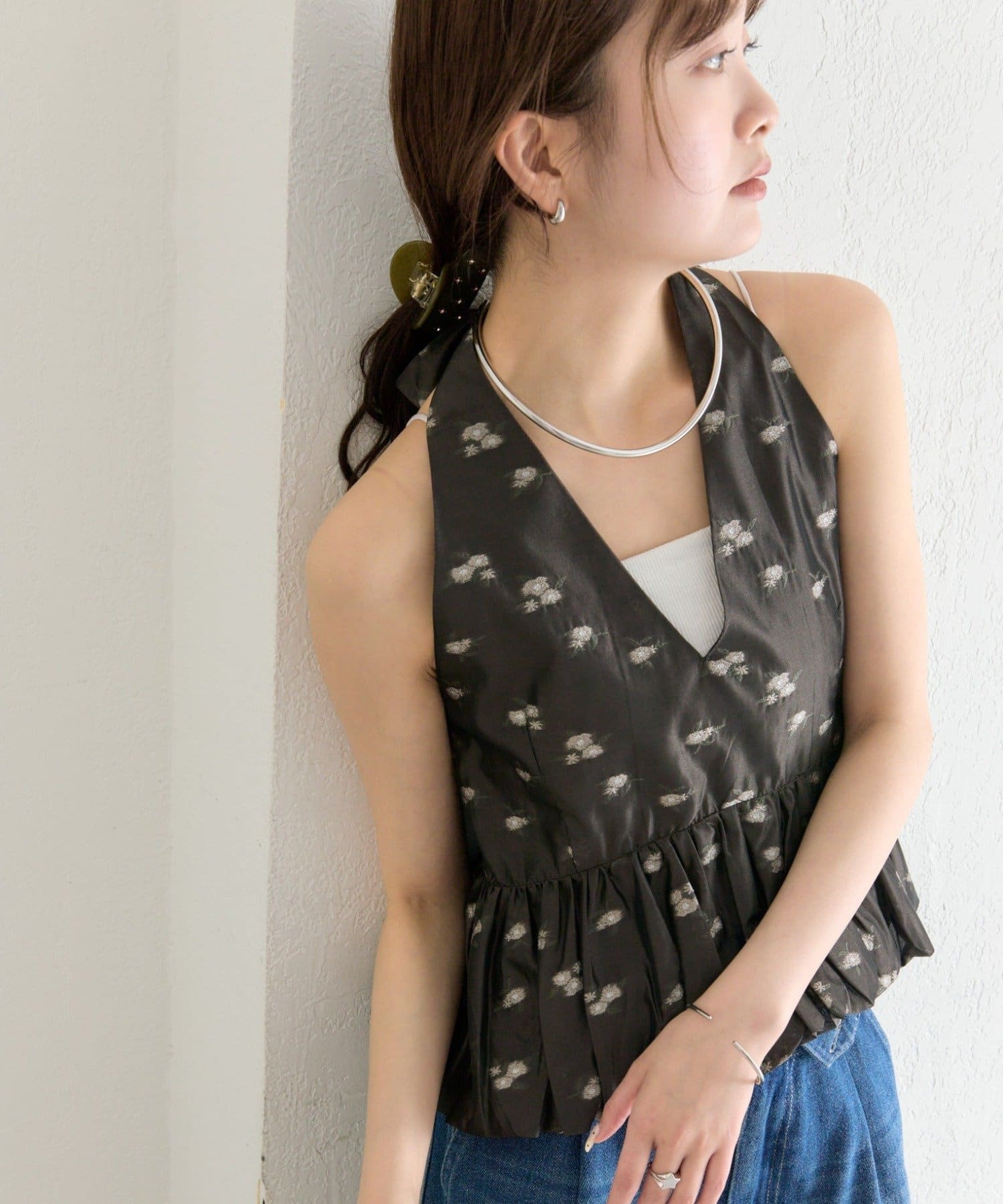 mystic(ミスティック) 【4/10(FRI) 18:00予約START】フラワーホルターブラウス