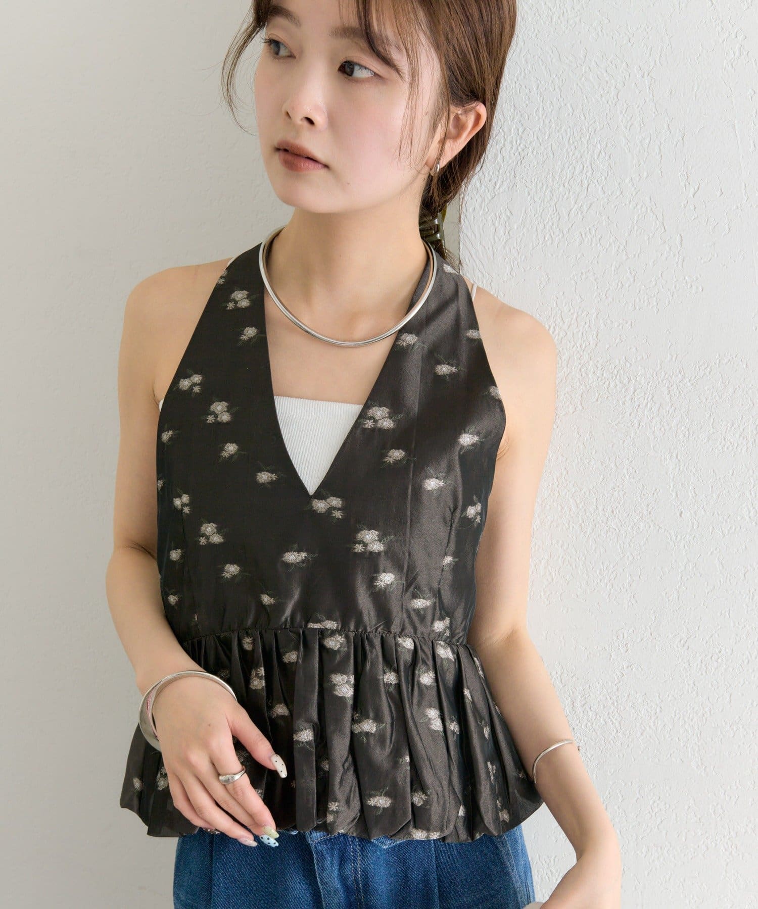 mystic(ミスティック) 【4/10(FRI) 18:00予約START】フラワーホルターブラウス