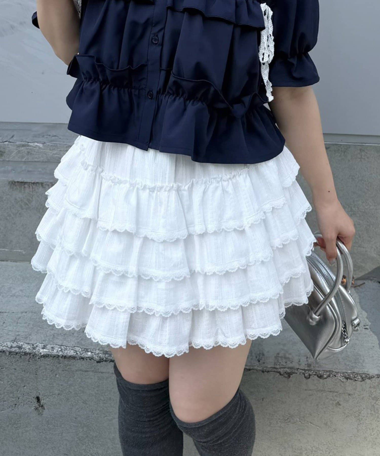 NICE CLAUP / OLIVE des OLIVE OUTLET(ナイスクラップ  / オリーブ デ オリーブ アウトレット) 【continuer】ふんわり揺れる、ティアードフリルミニスカート