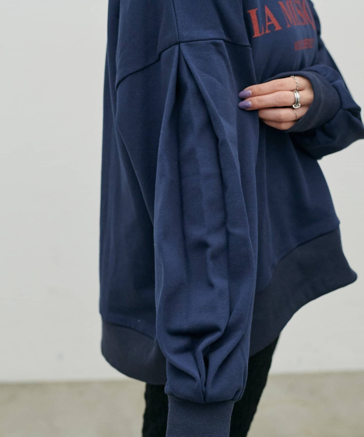 NICE CLAUP / OLIVE des OLIVE OUTLET(ナイスクラップ  / オリーブ デ オリーブ アウトレット) 【LARUTA】タックスリーブロゴスウェットプルオーバー