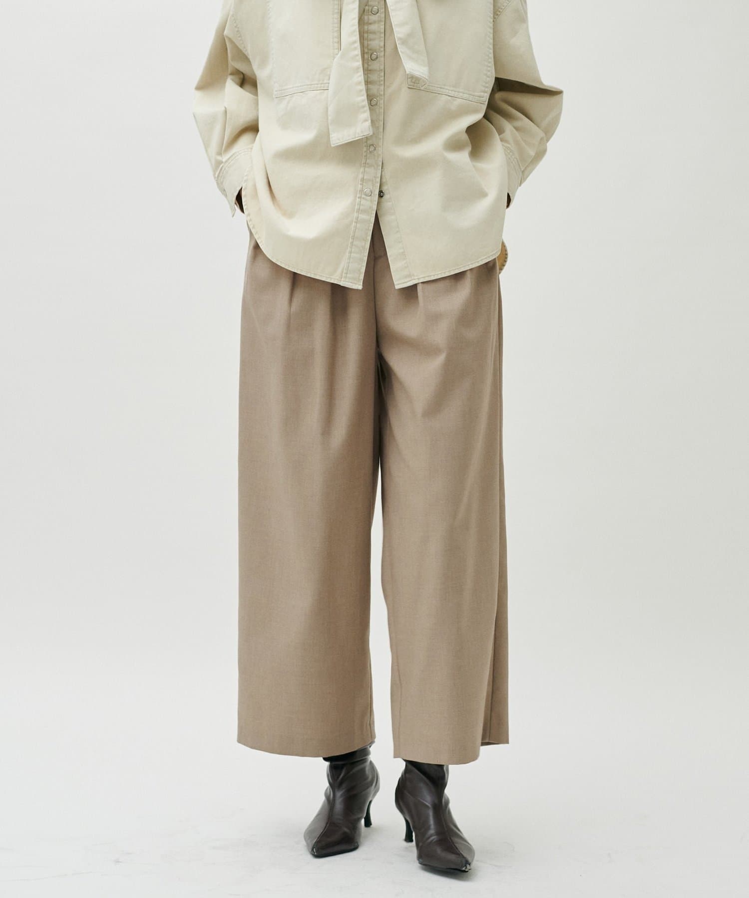 NICE CLAUP / OLIVE des OLIVE OUTLET(ナイスクラップ  / オリーブ デ オリーブ アウトレット) 【LARUTA】3本タックゴム付きパンツ