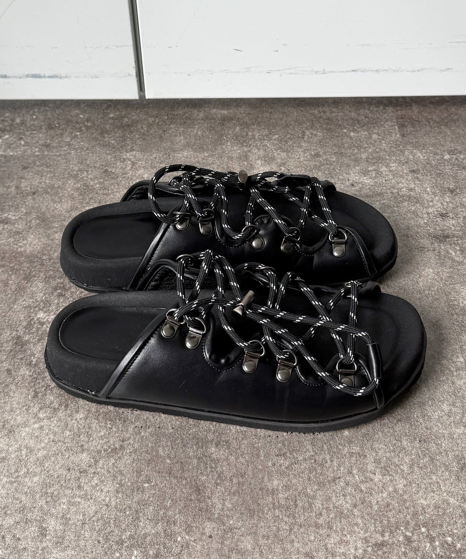 CPCM(シーピーシーエム) コード編みサンダル