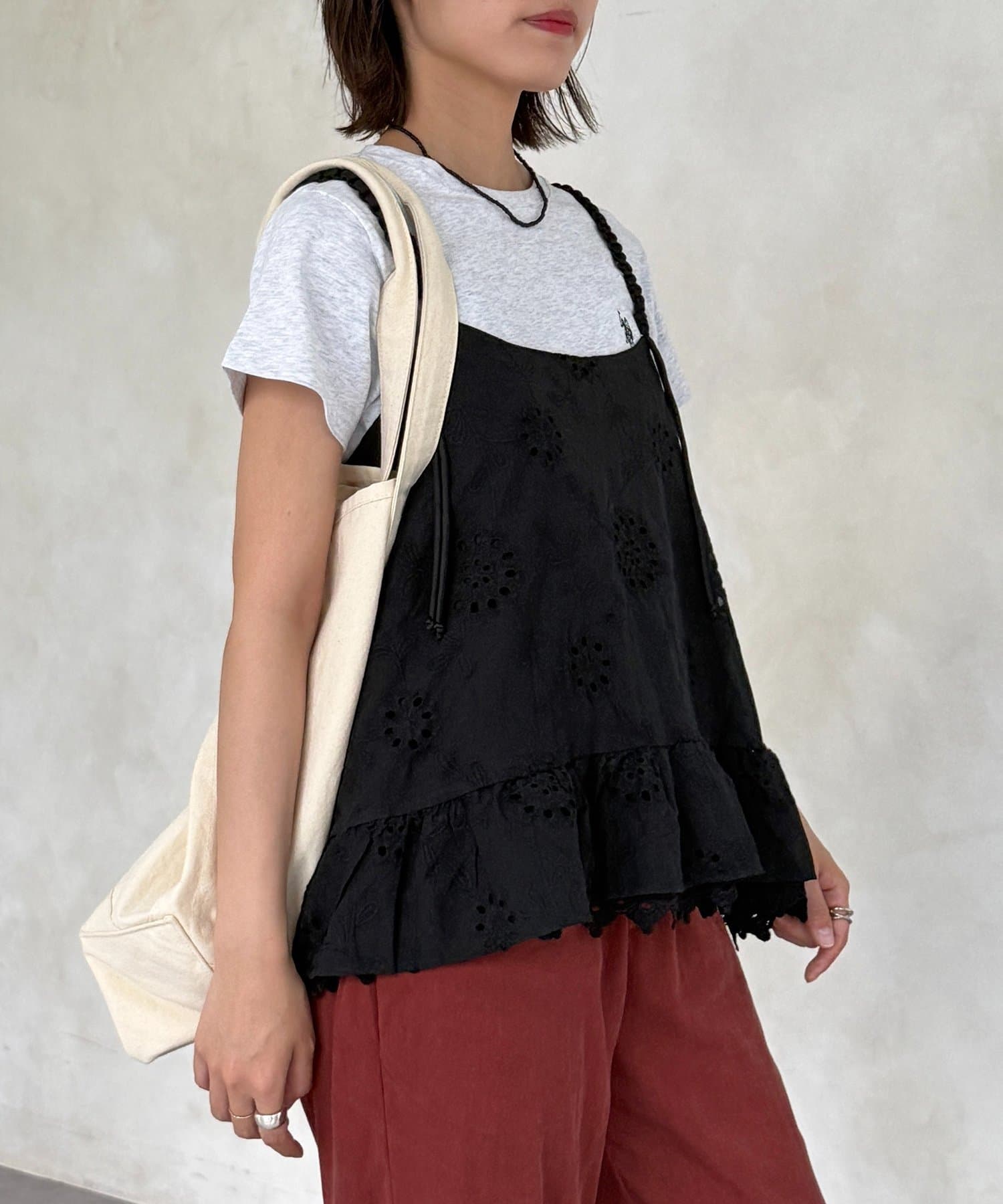 CPCM(シーピーシーエム) コード編み刺繍レースキャミ