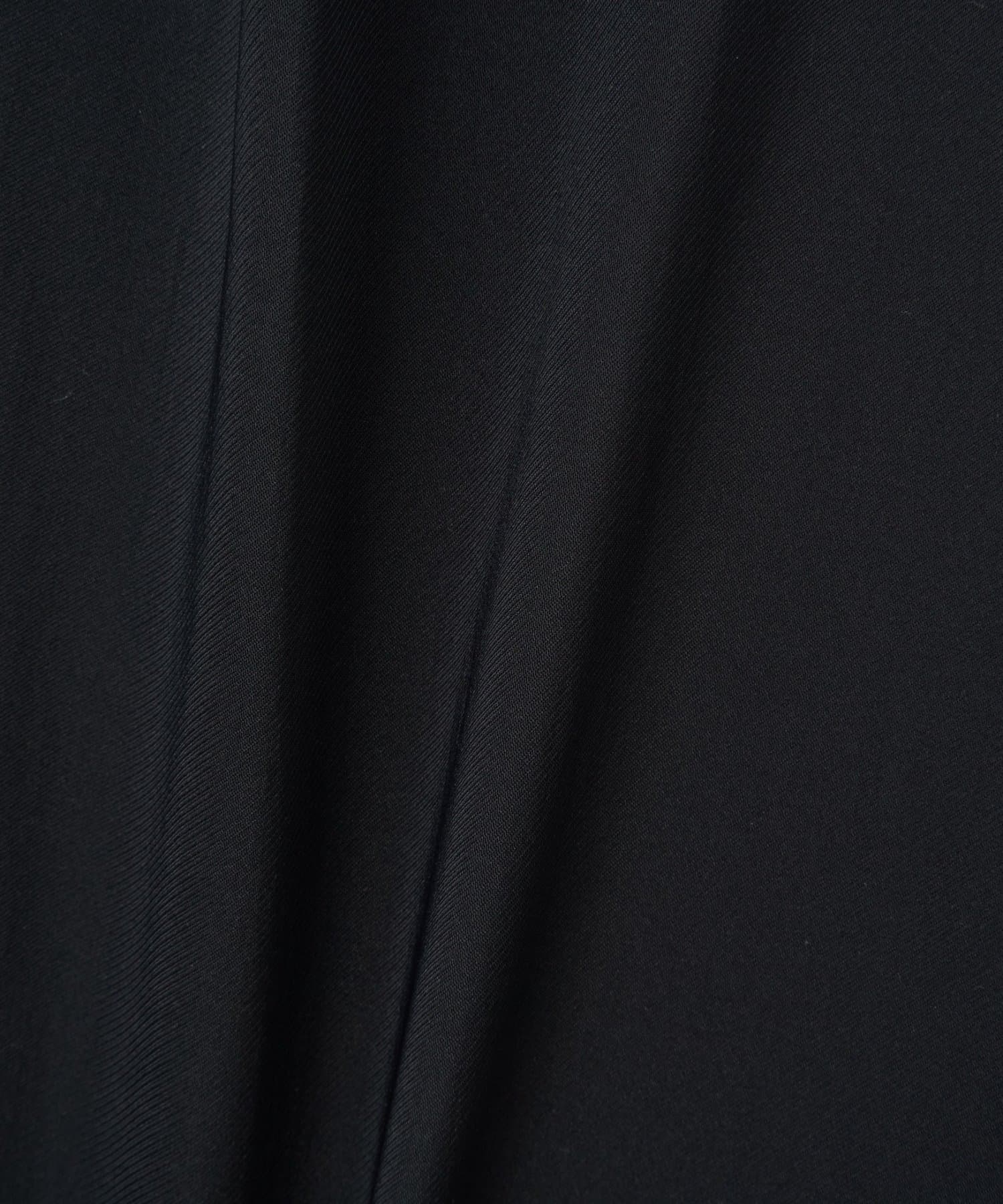 BEARDSLEY(ビアズリー) 《4/14(火)12時予約開始》パールボタンフレンチブラウス《LIVETART》