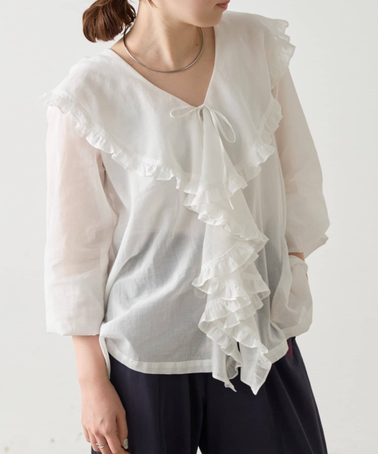 BEARDSLEY(ビアズリー) 《4/21(火)12:00予約開始》フリルハオリブラウス《FRIPIER》