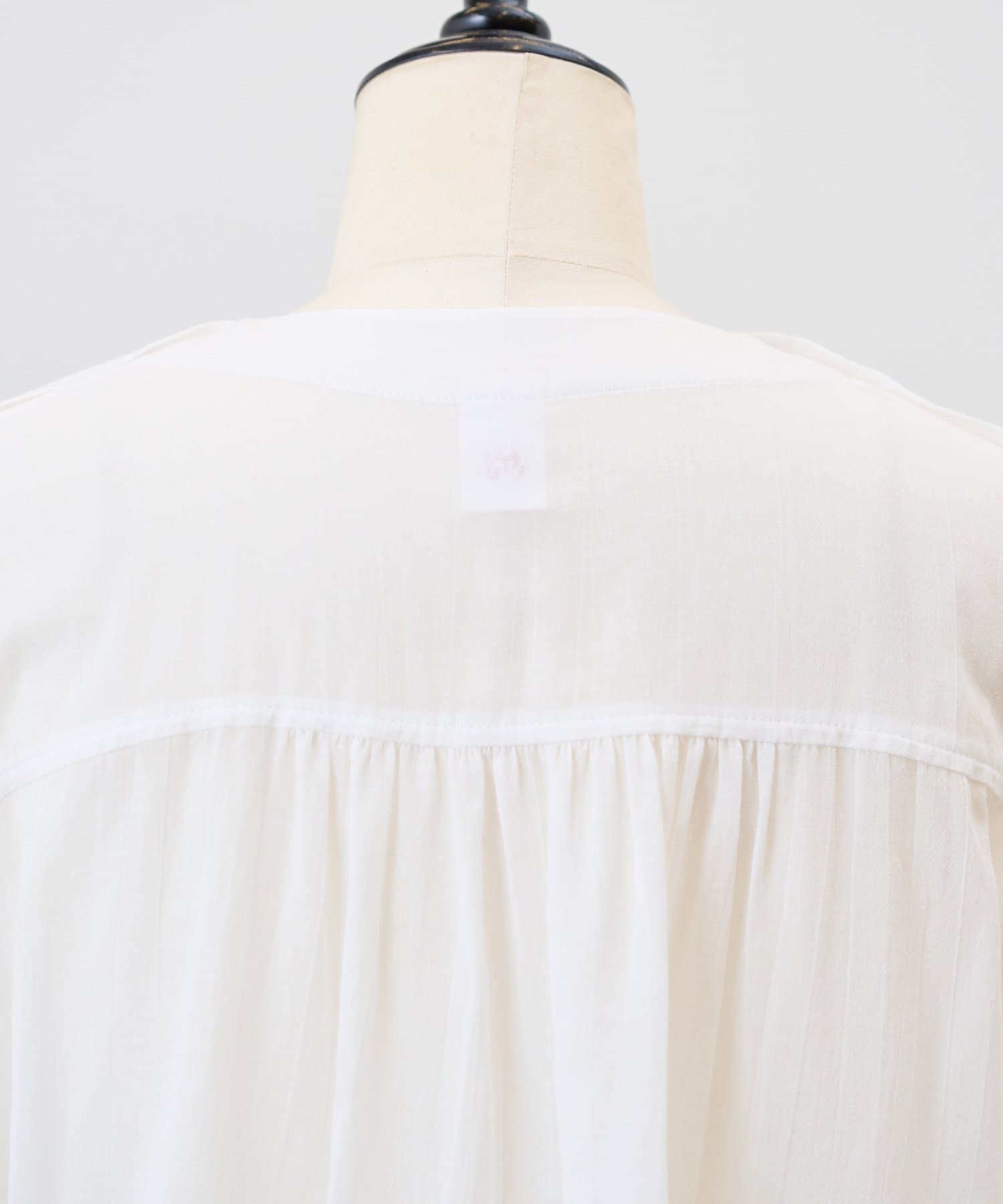 BEARDSLEY(ビアズリー) 《4/21(火)12:00予約開始》フリルハオリブラウス《FRIPIER》