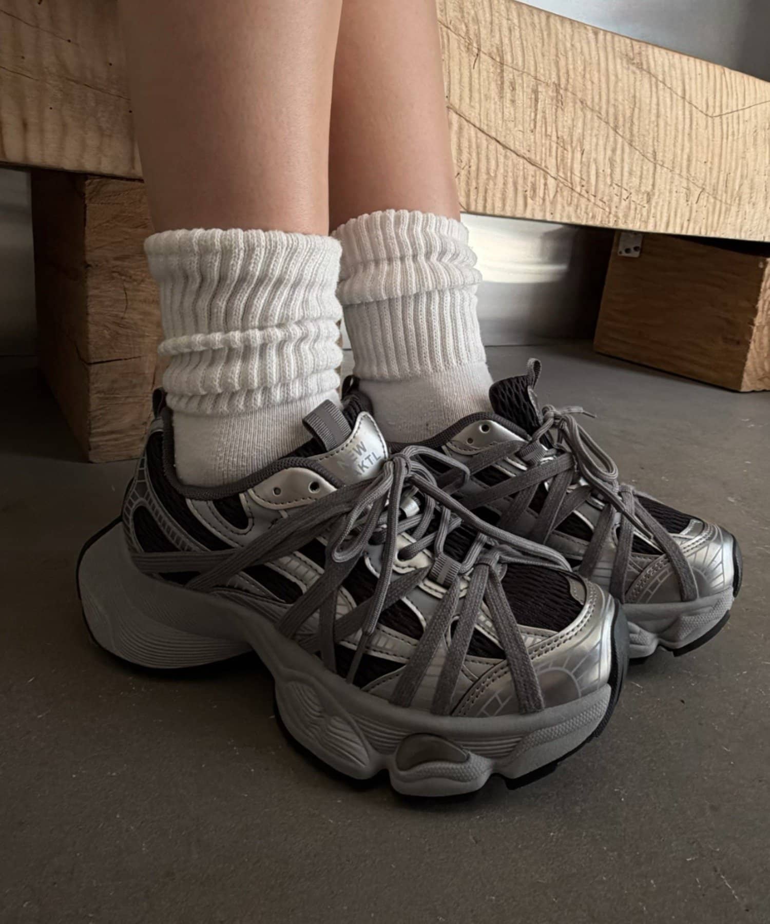 RAY CASSIN(レイカズン) ダブル紐スニーカー