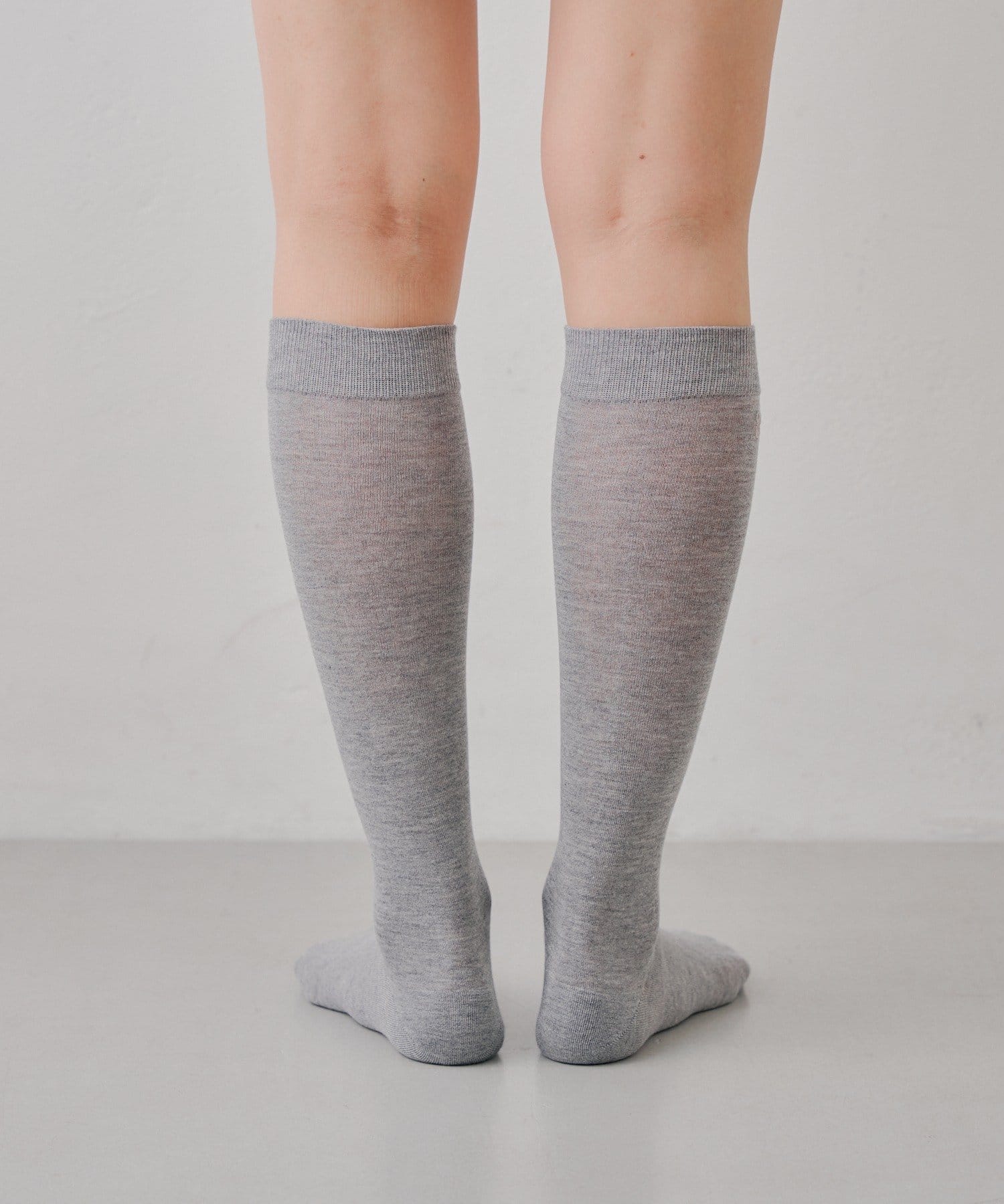 Chico(チコ) 刺繍入りシアーハイソックス