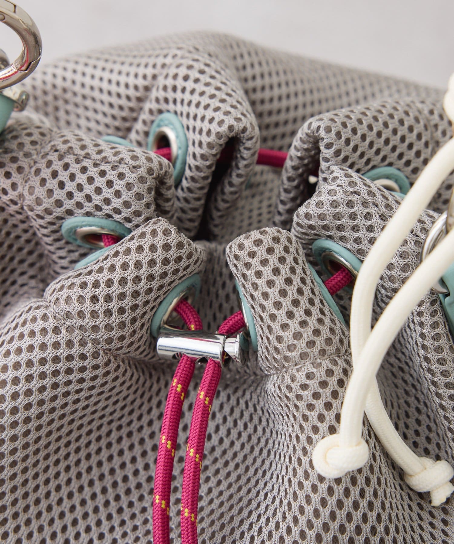 CIAOPANIC TYPY(チャオパニックティピー) :【TYNNE.】【軽量】2WAY配色メッシュロープ巾着バッグ