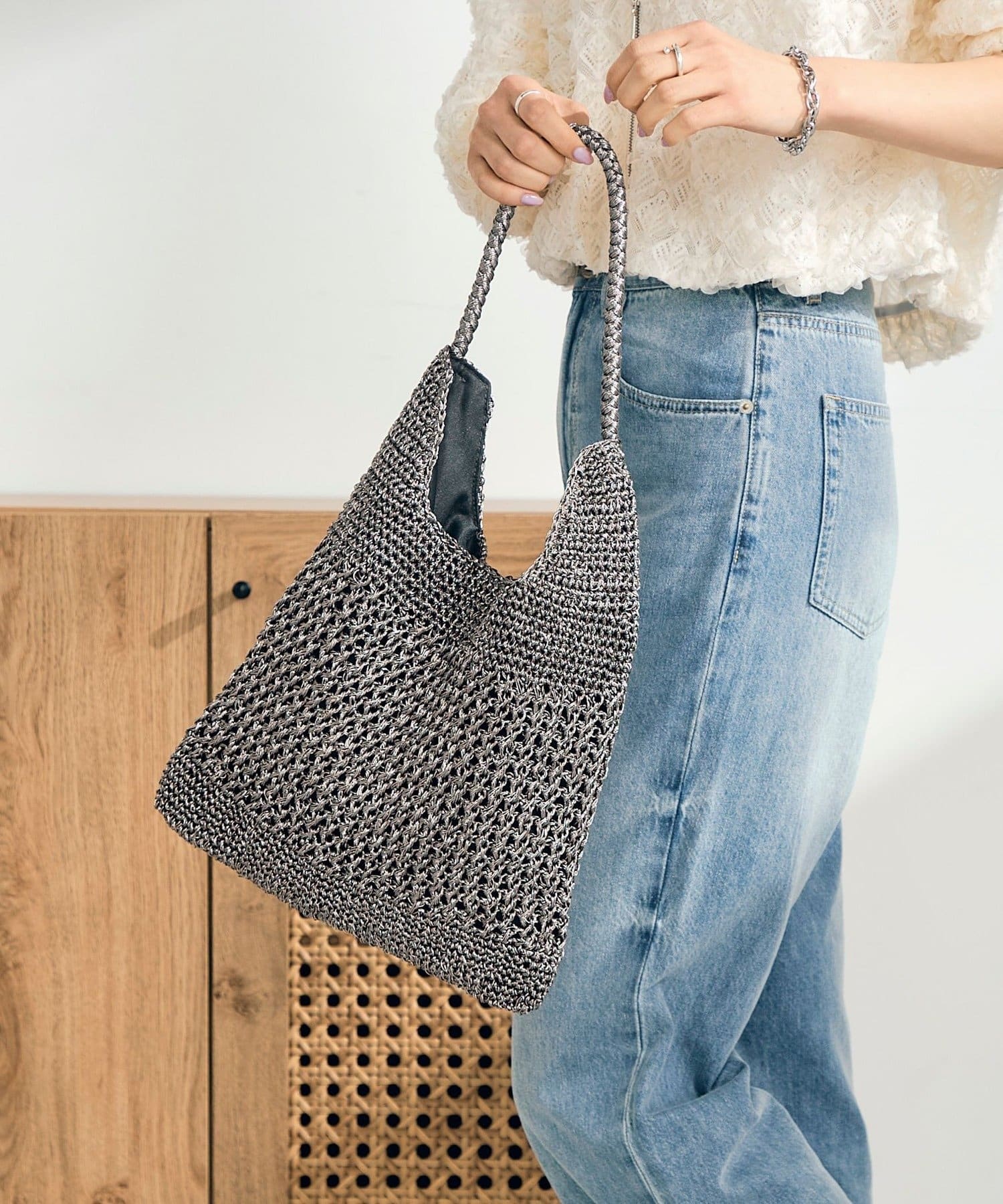 FREDY & GLOSTER(フレディ アンド グロスター) メタリックコード柄編みワンハンドルバッグ