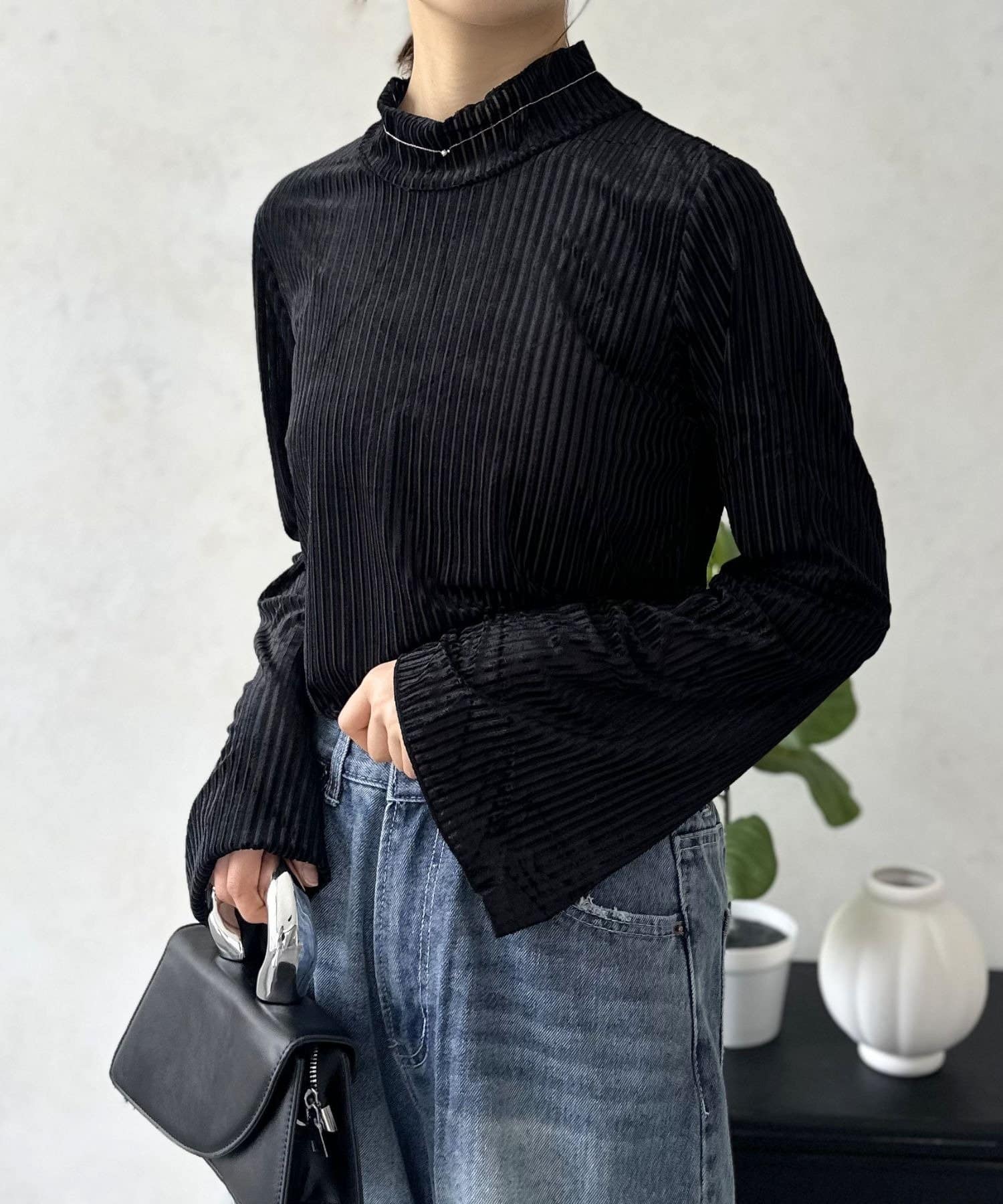 LOCUST(ローカスト) 【高見え】フレアハイネックトップス