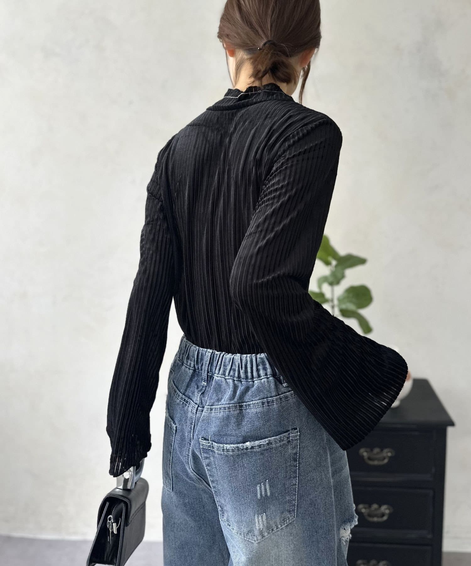 LOCUST(ローカスト) 【高見え】フレアハイネックトップス