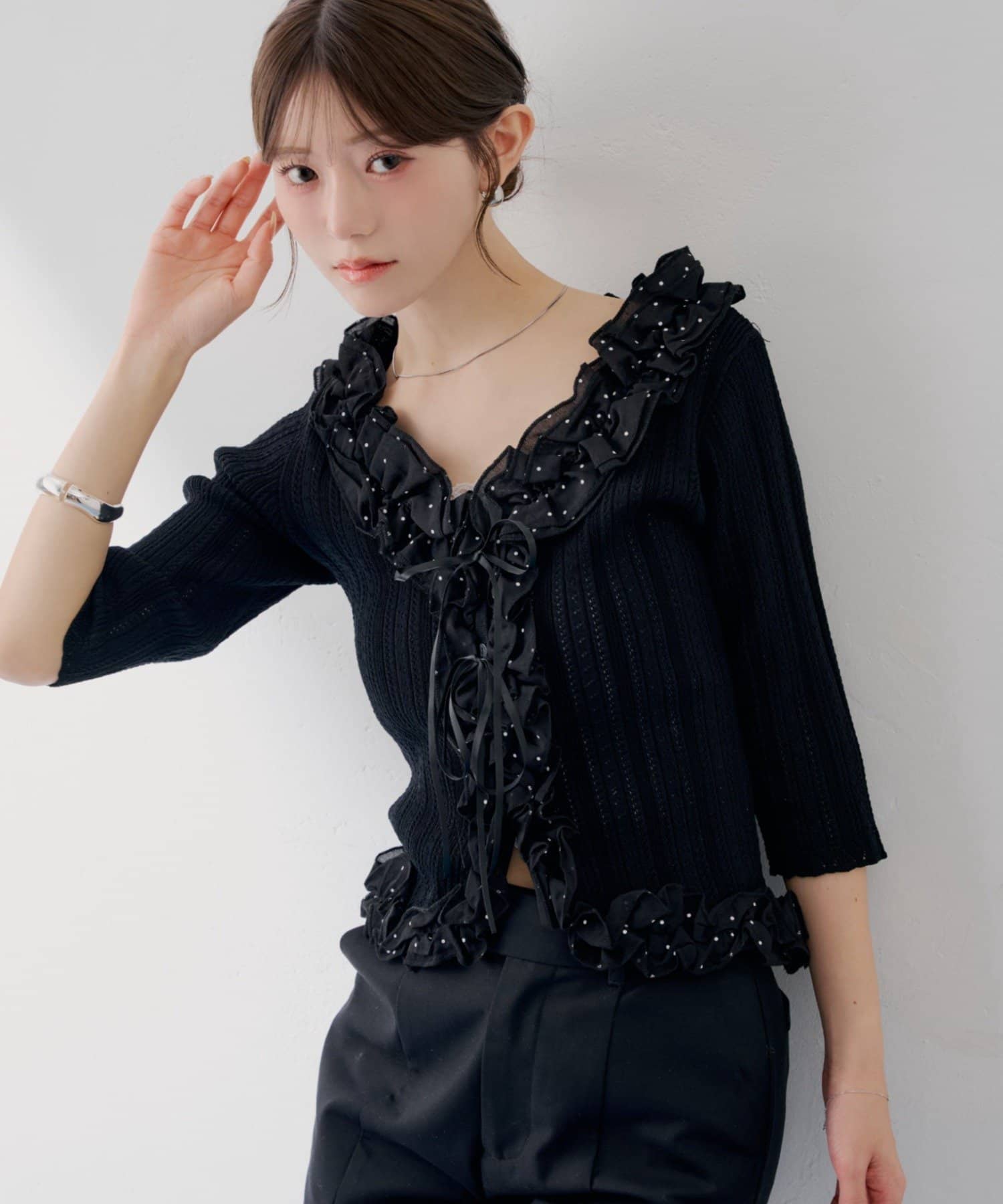 Chico(チコ) 【SALON by Chico】7分袖 / フリルドッキングクロシェフレアニット