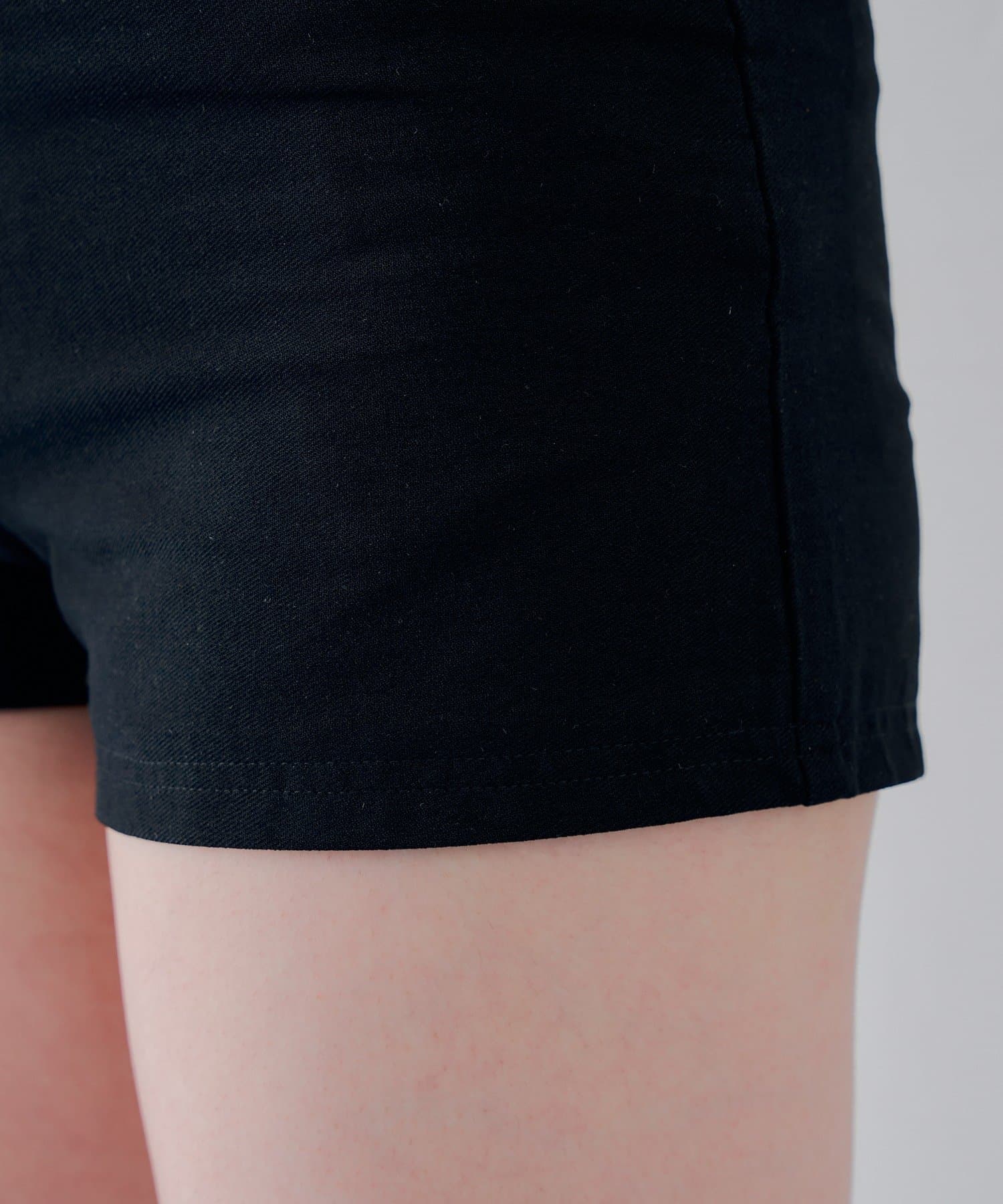 Chico(チコ) ベルト付きコンパクトショートパンツ