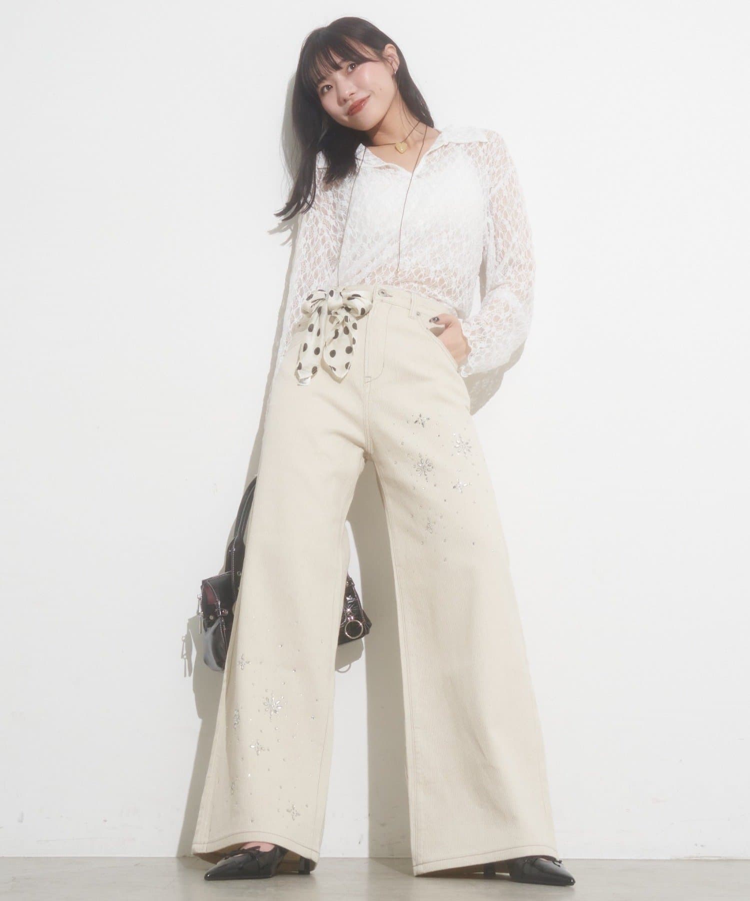 CIAOPANIC(チャオパニック) 【あみ(＠a.m.6.43)企画】ラインストーンストライプワイドデニム