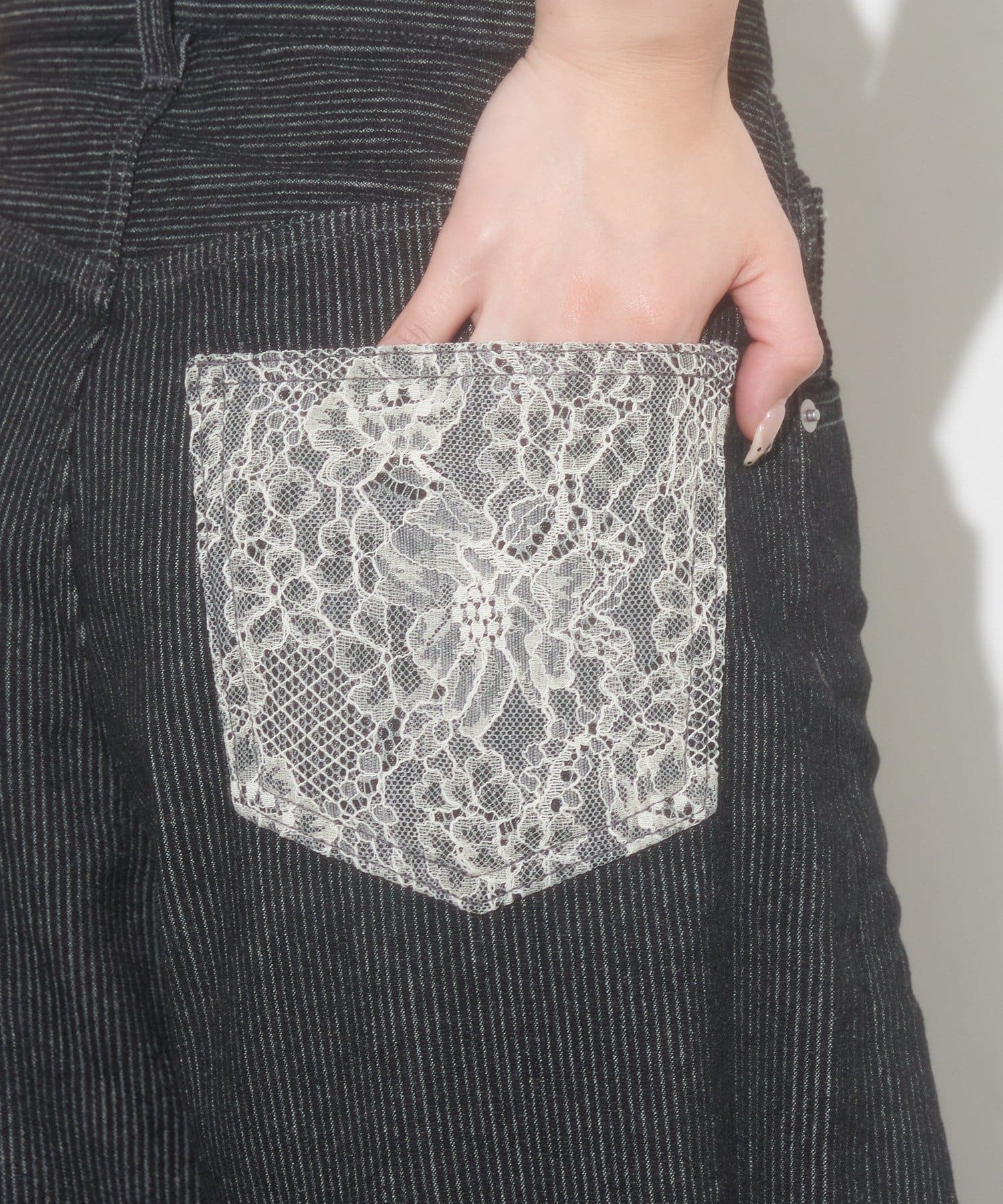 CIAOPANIC(チャオパニック) 【あみ(＠a.m.6.43)企画】ラインストーンストライプワイドデニム