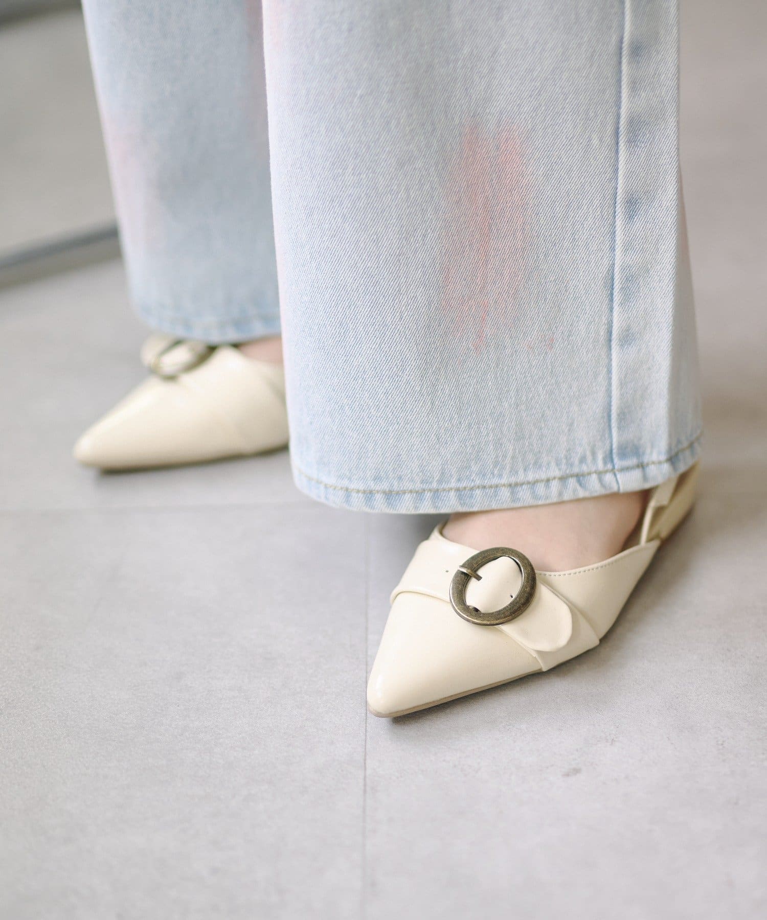 OUTLET(アウトレット) 【Kastane】ラインベルトパンプス