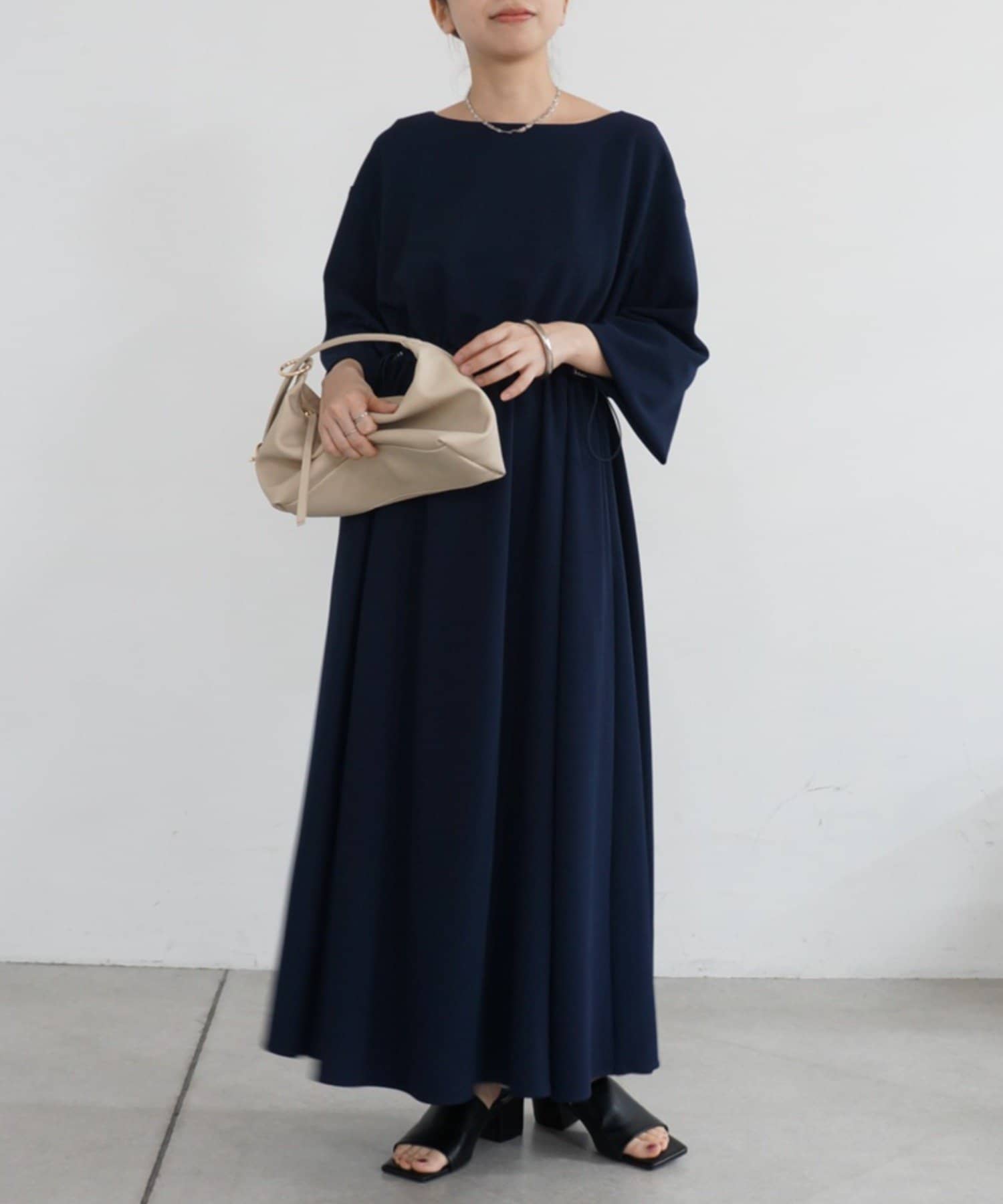 OUTLET(アウトレット) 【Loungedress】シャーリングワンピース