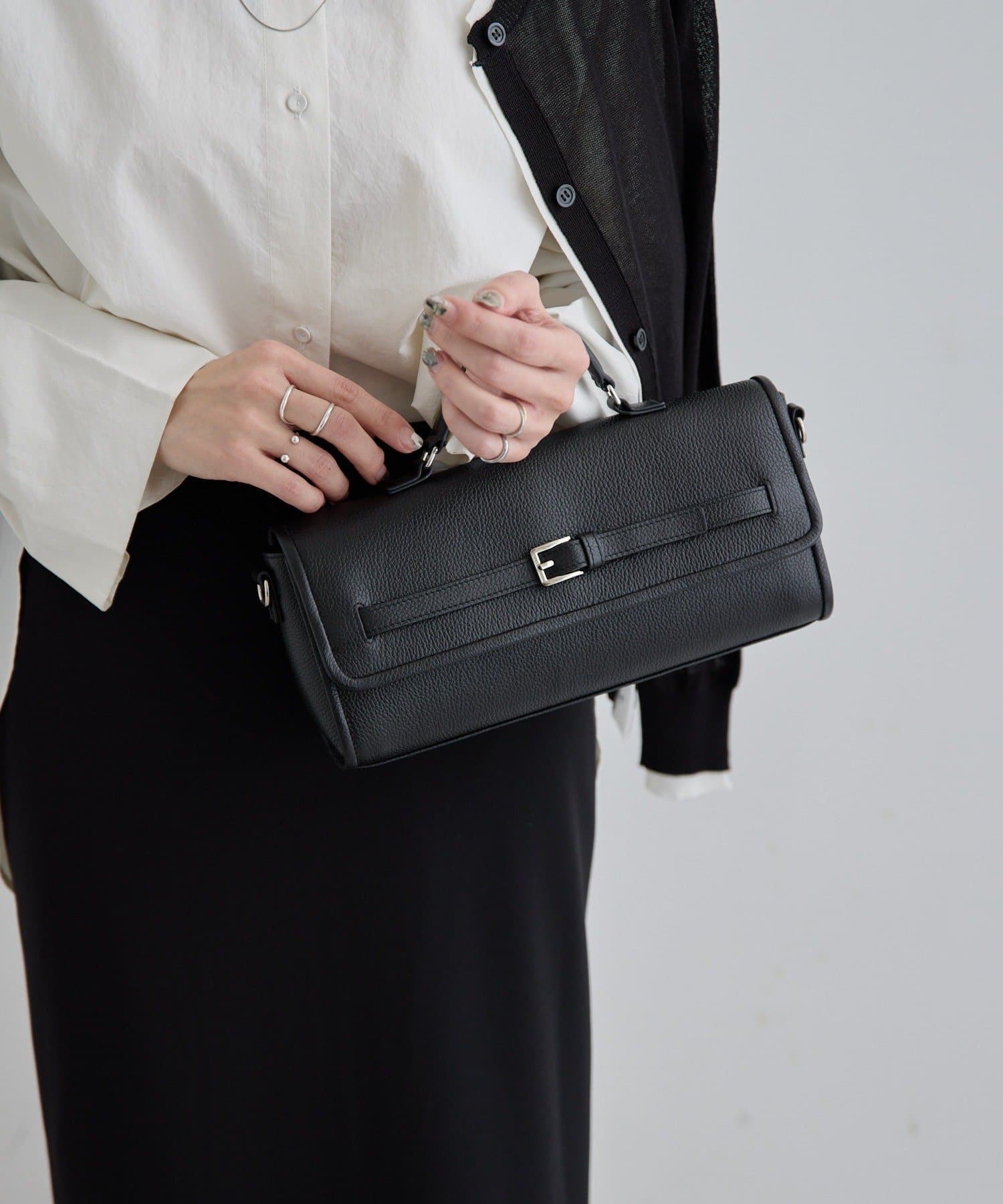 OUTLET(アウトレット) 【ear PAPILLONNER】ベルトフラップショルダーバッグ