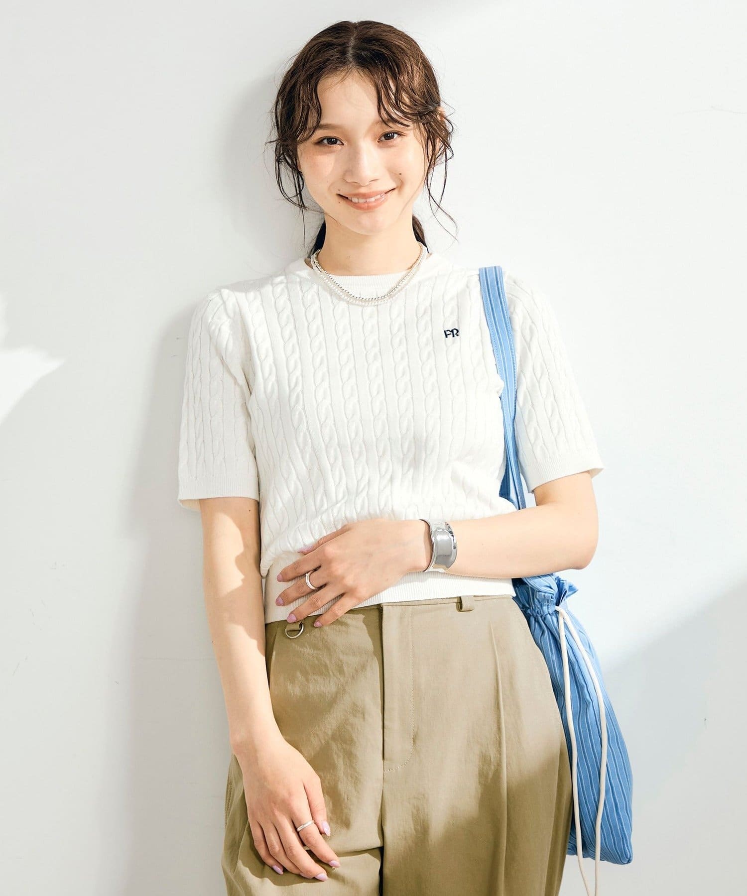 FREDY & GLOSTER(フレディ アンド グロスター) 【WEB限定/大人気シリーズ】FR刺しゅうケーブル柄半袖プルオーバーニット