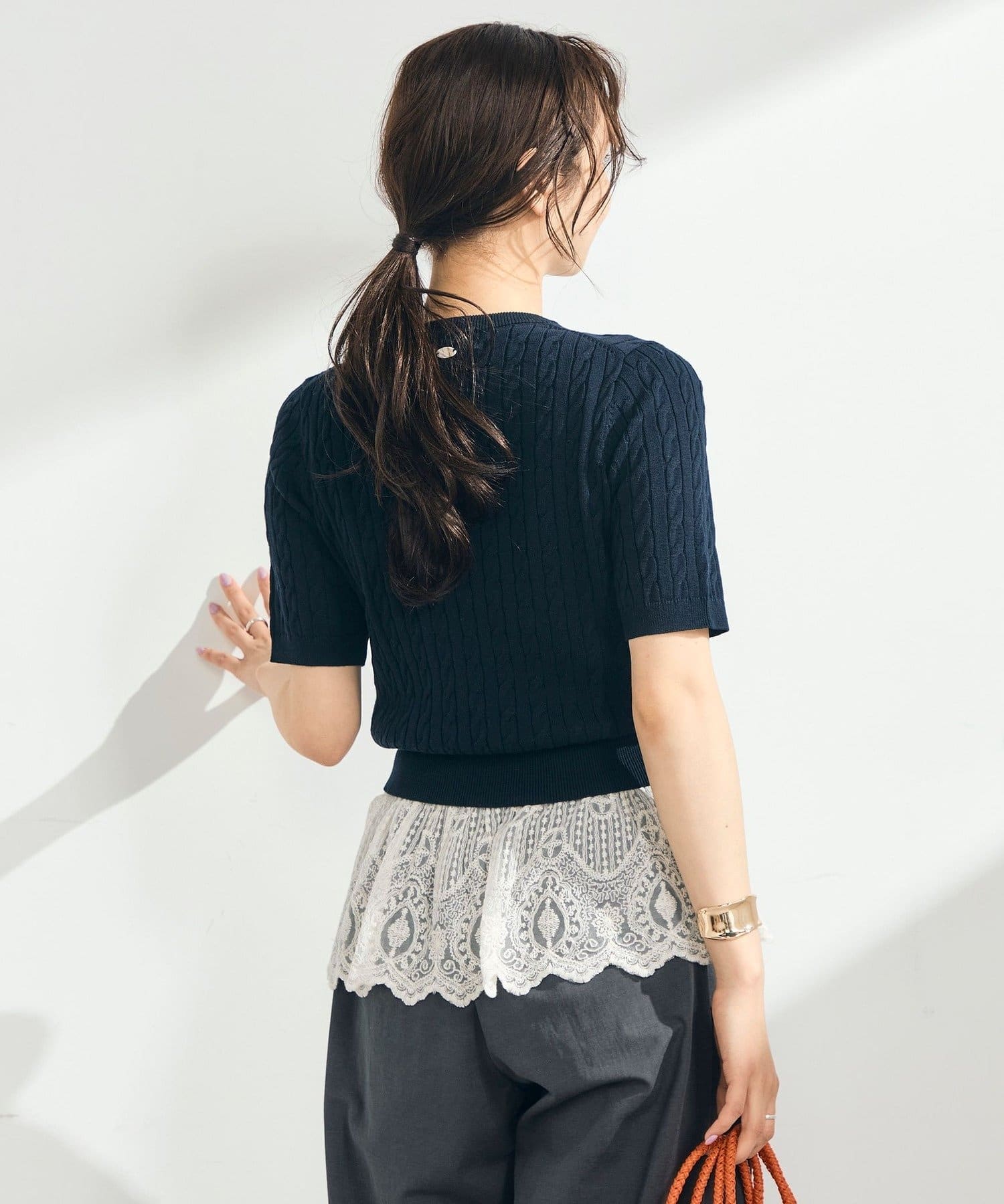 FREDY & GLOSTER(フレディ アンド グロスター) 【WEB限定/大人気シリーズ】FR刺しゅうケーブル柄半袖プルオーバーニット