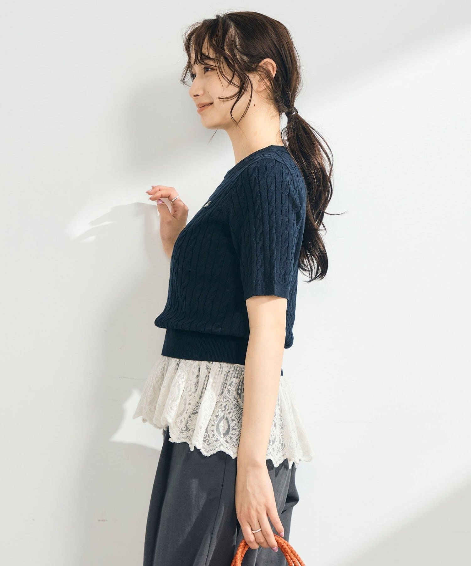 FREDY & GLOSTER(フレディ アンド グロスター) 【WEB限定/大人気シリーズ】FR刺しゅうケーブル柄半袖プルオーバーニット