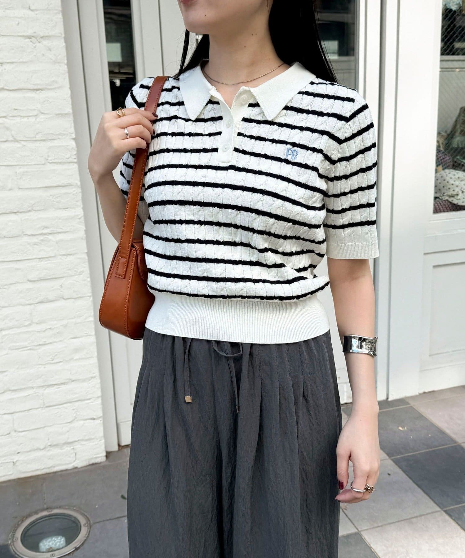 FREDY & GLOSTER(フレディ アンド グロスター) 【大人気シリーズの新型登場！】FR刺しゅうケーブル柄半袖ポロ衿プルオーバーニット