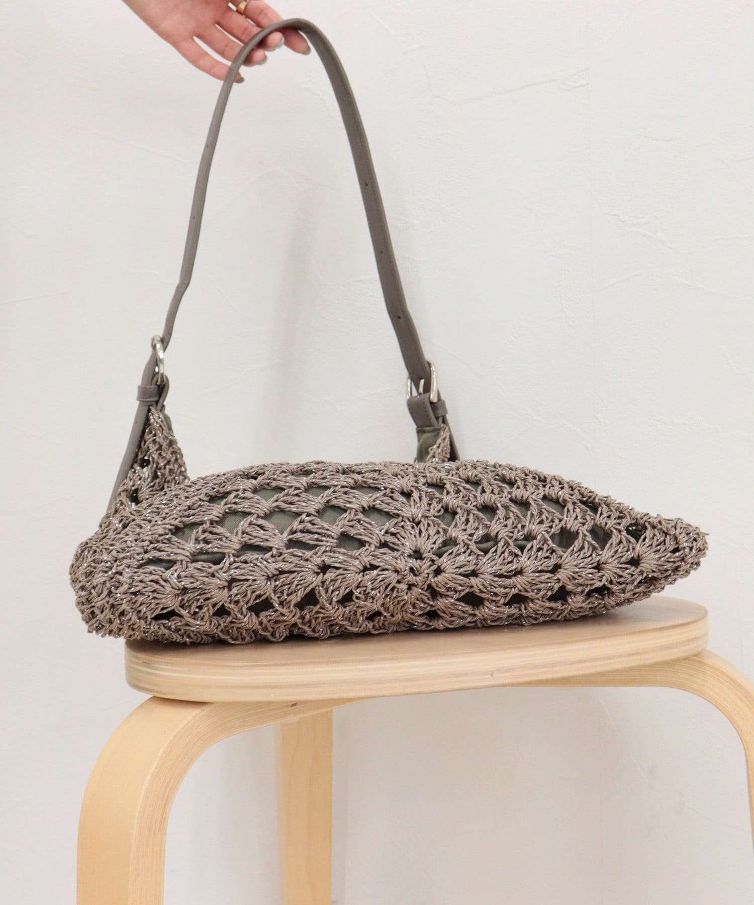 FREDY & GLOSTER(フレディ アンド グロスター) ラメ混透かし柄ワンショルバッグ