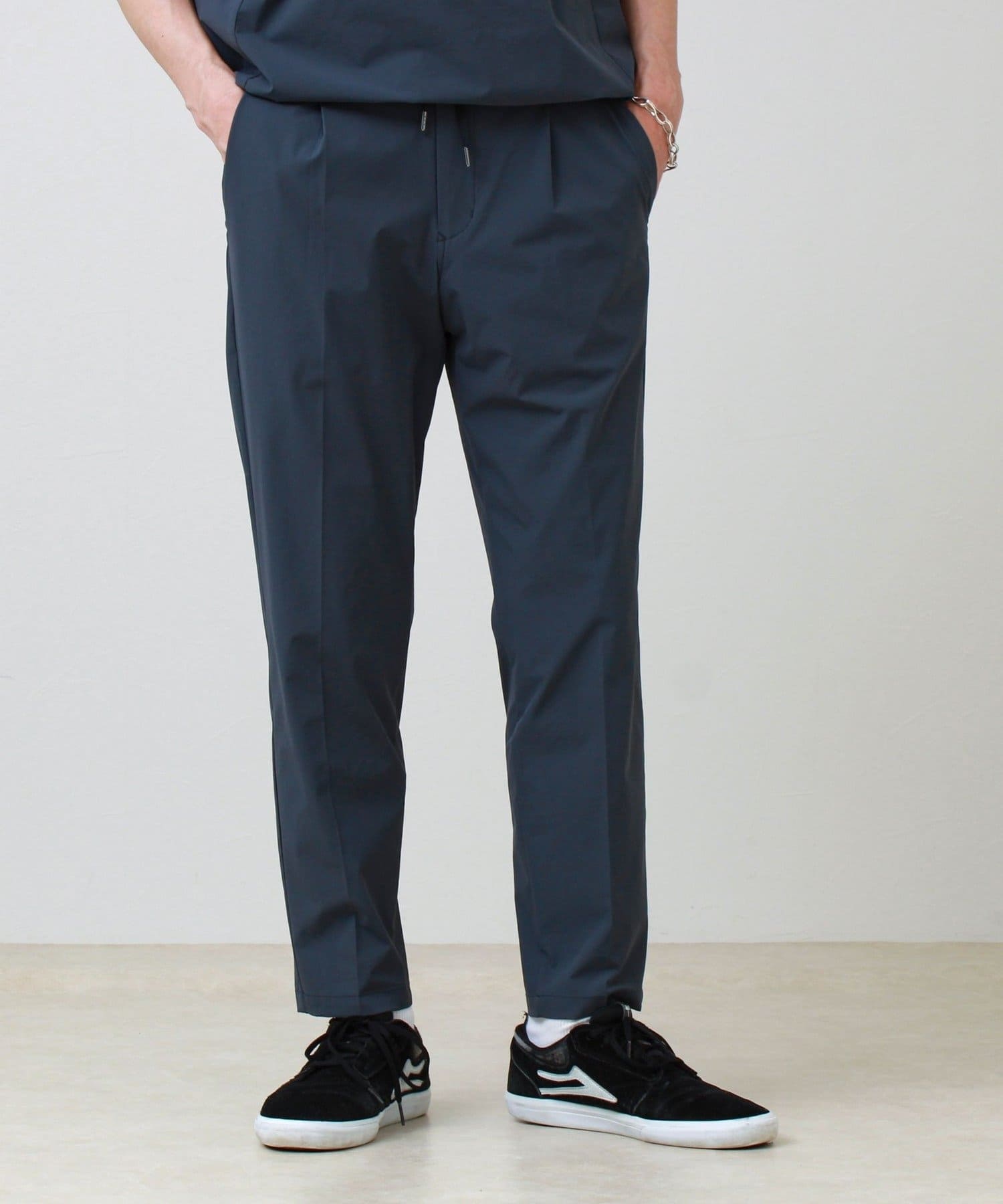 FREDY & GLOSTER(フレディ アンド グロスター) 【接触冷感/セットアップ着用可能】SoftCool イージーパンツ